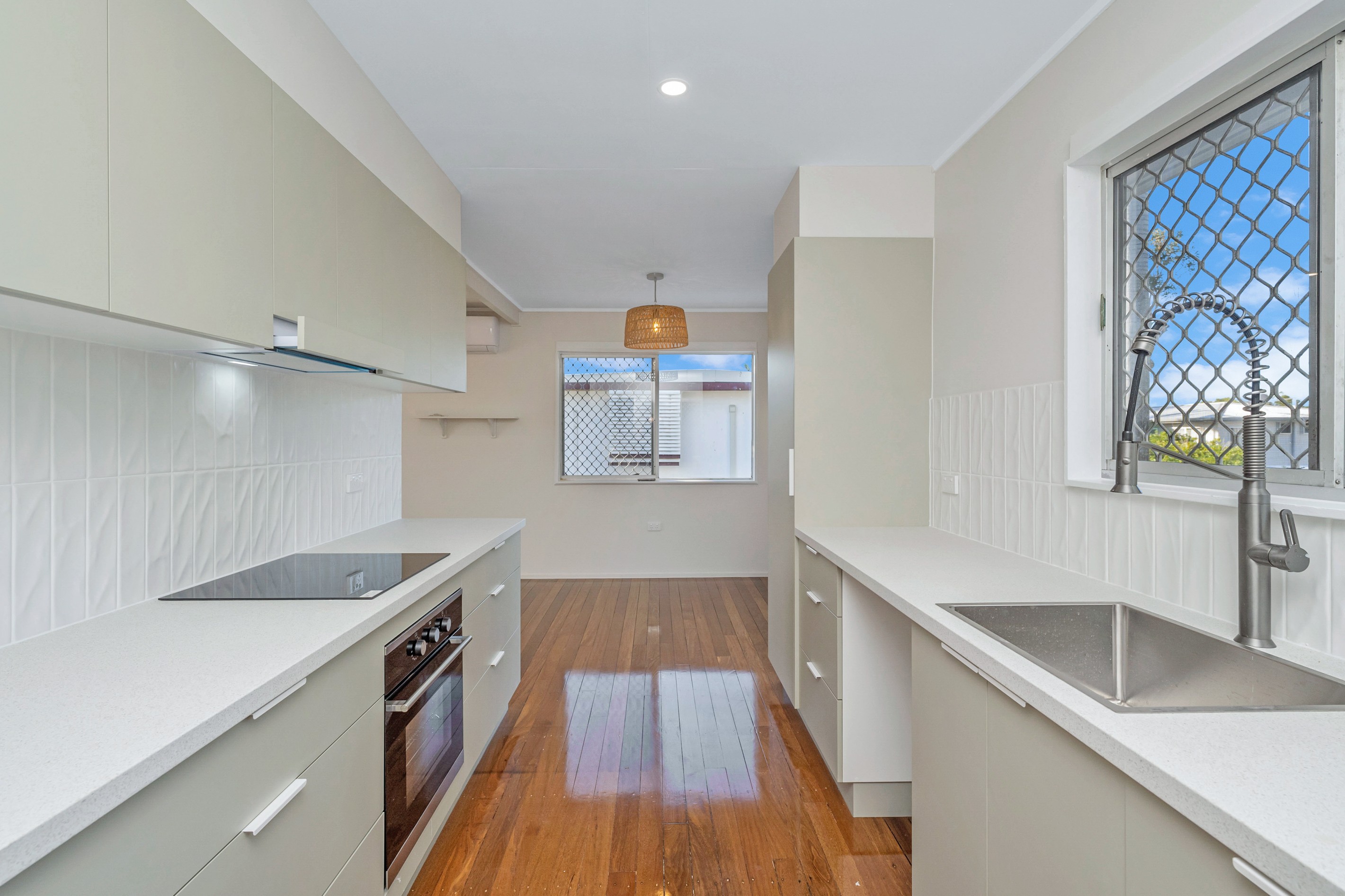 10 Shelton Street, Kirwan, QLD 4817