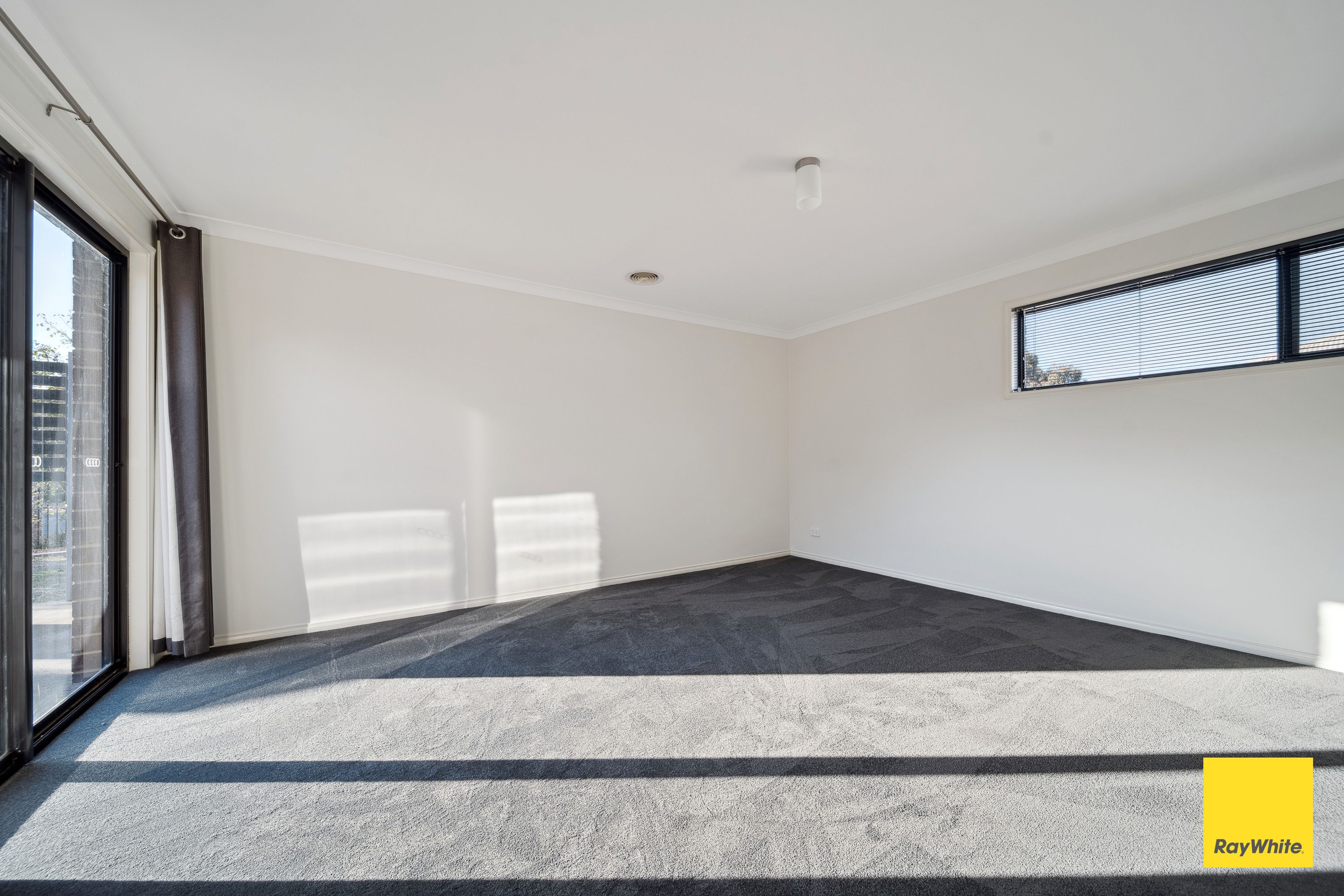 3 Acacia Park Drive — photo 10 of 17