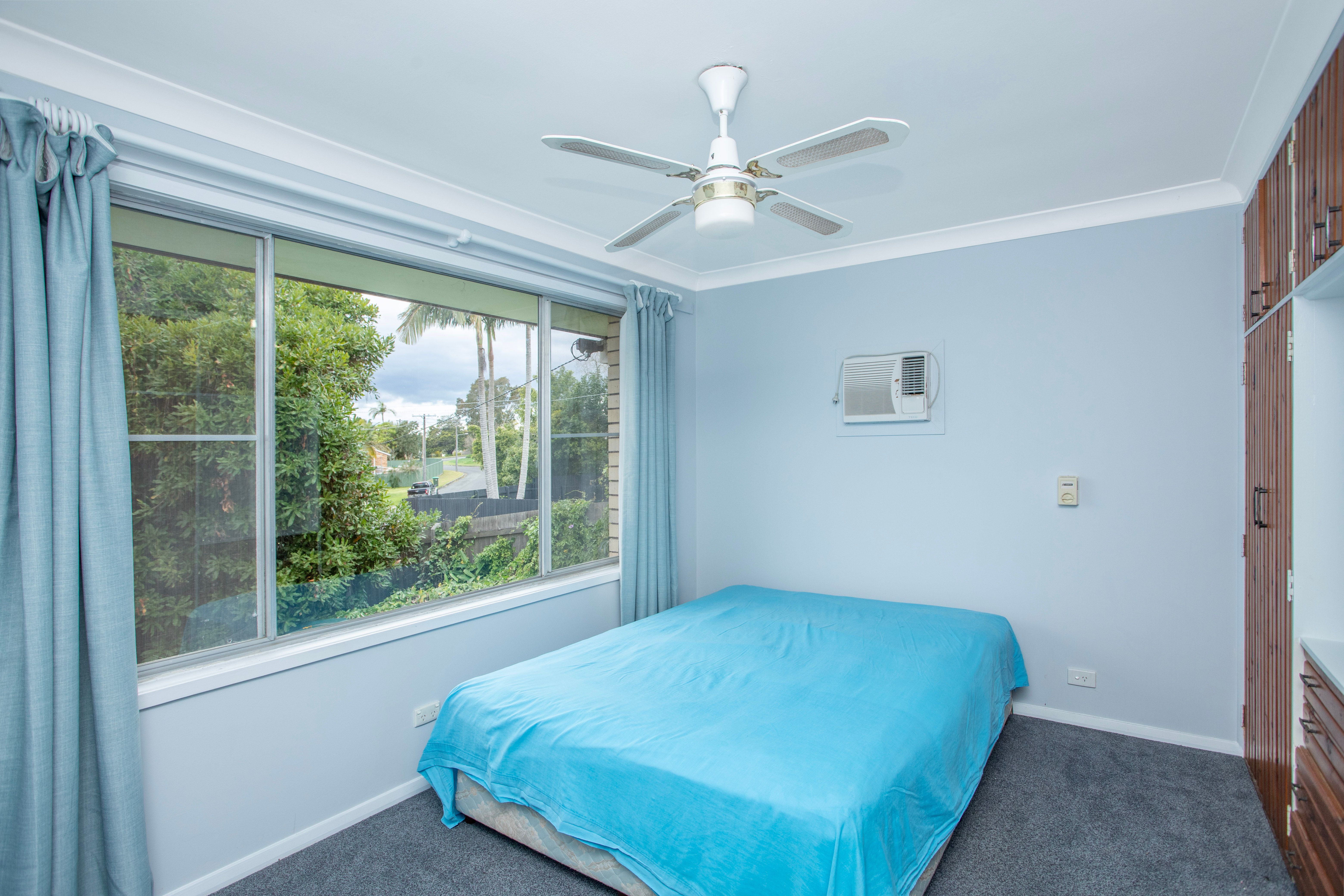 14 Gleeson Crescent — photo 11 of 20