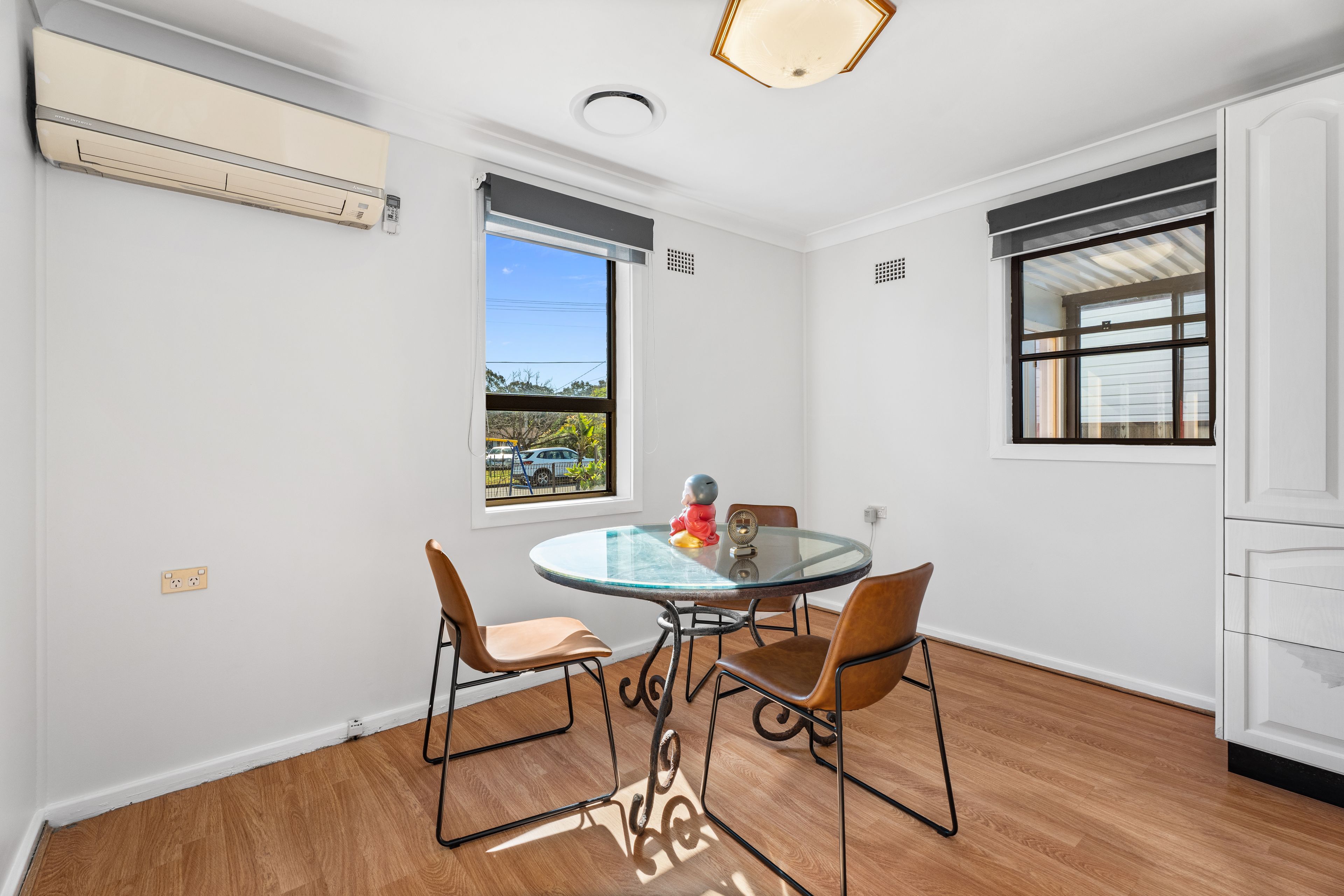 31 Riddell Crescent — photo 6 of 22