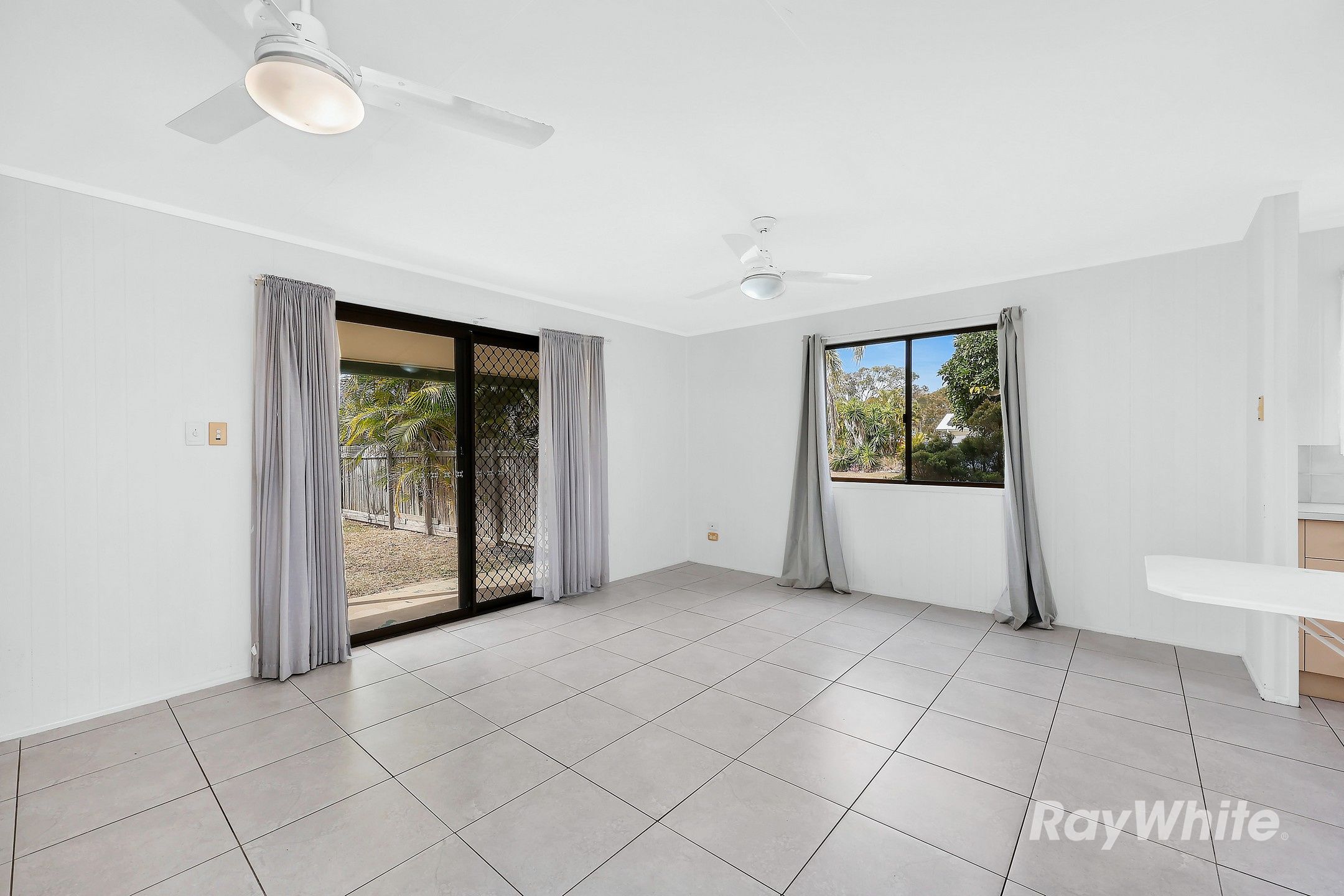 36 Shoreline Crescent — photo 8 of 23