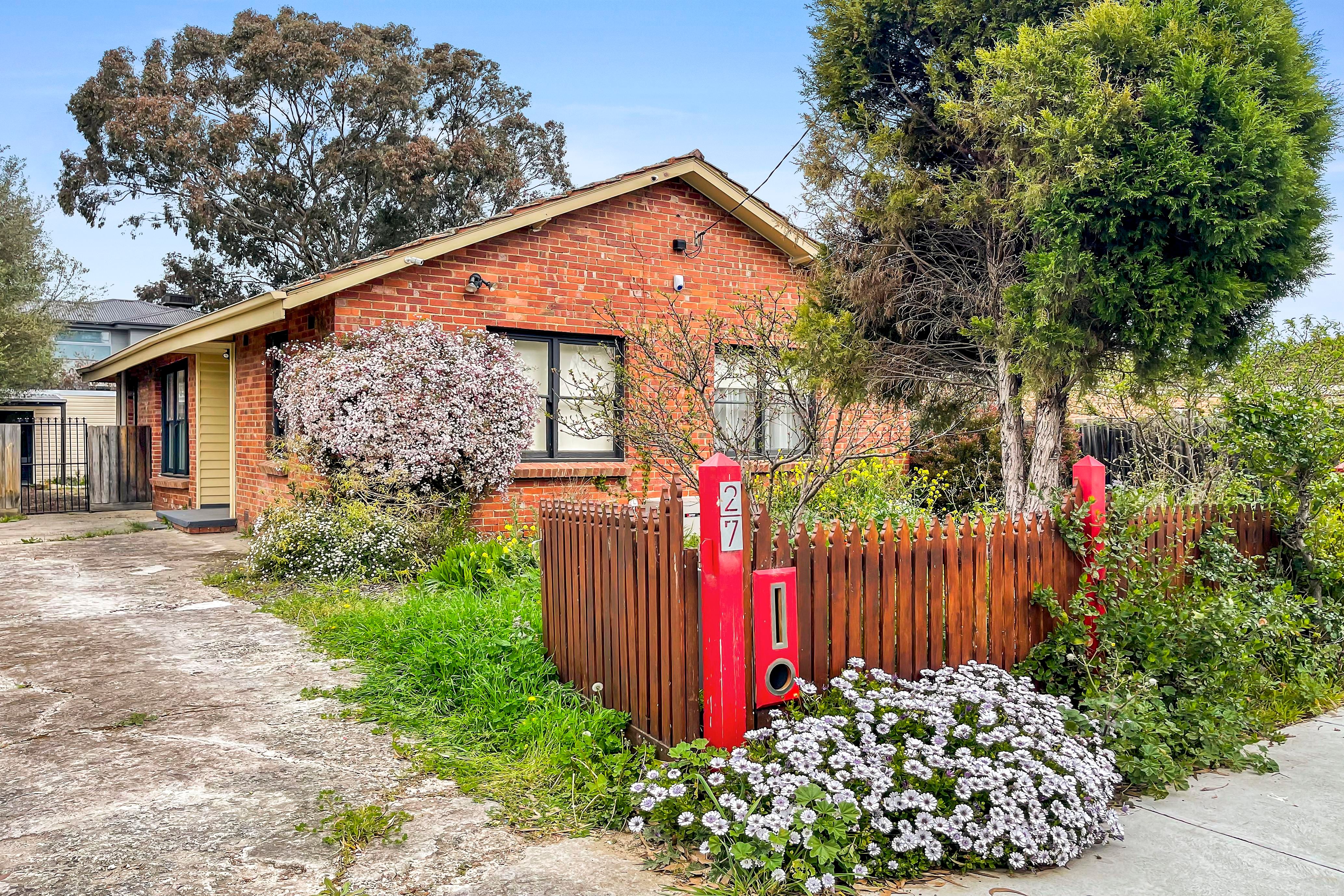 27 Ramu Parade, Heidelberg West VIC 3081
