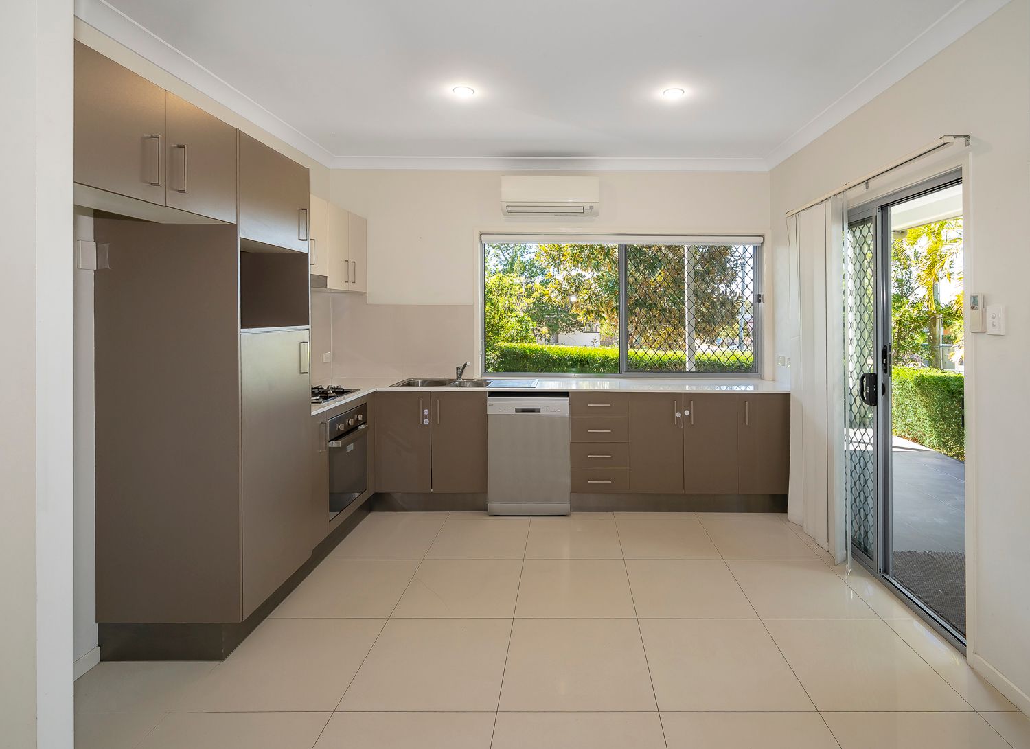 1/10 Gledson Street, Zillmere, QLD 4034