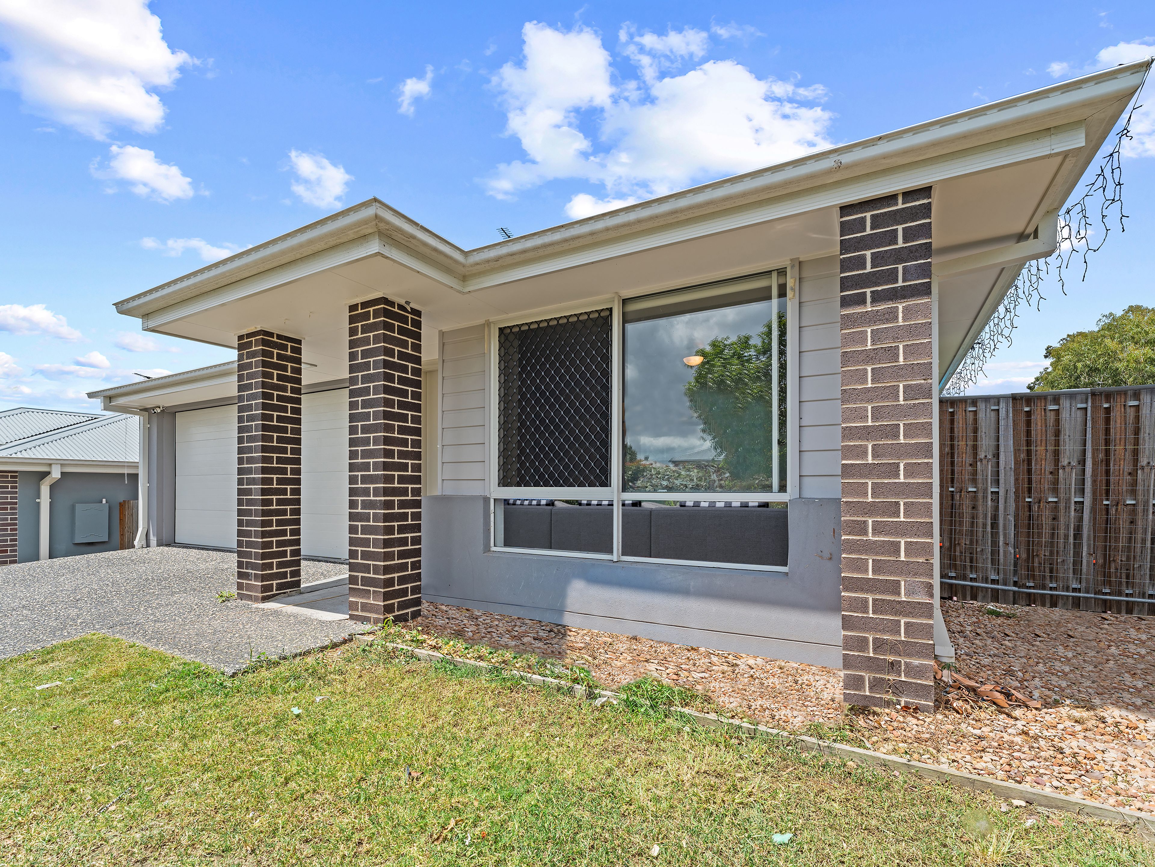 1 Sapphire Street, Park Ridge, QLD 4125