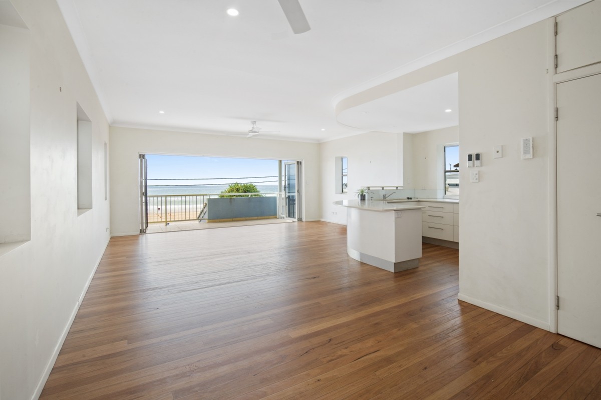 2/760 Pacific Parade, Currumbin, QLD 4223