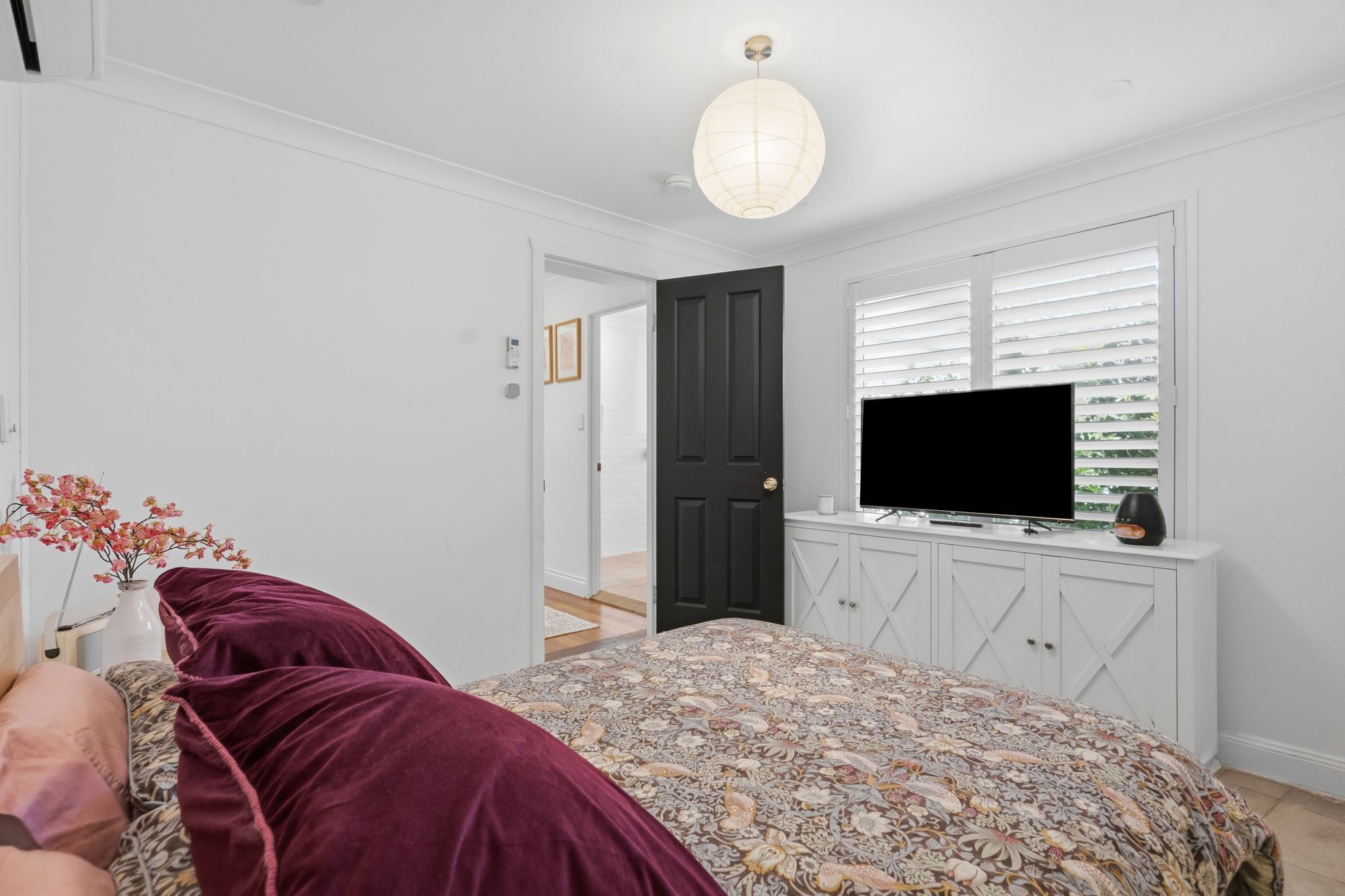 32 Knoll Road — photo 9 of 17