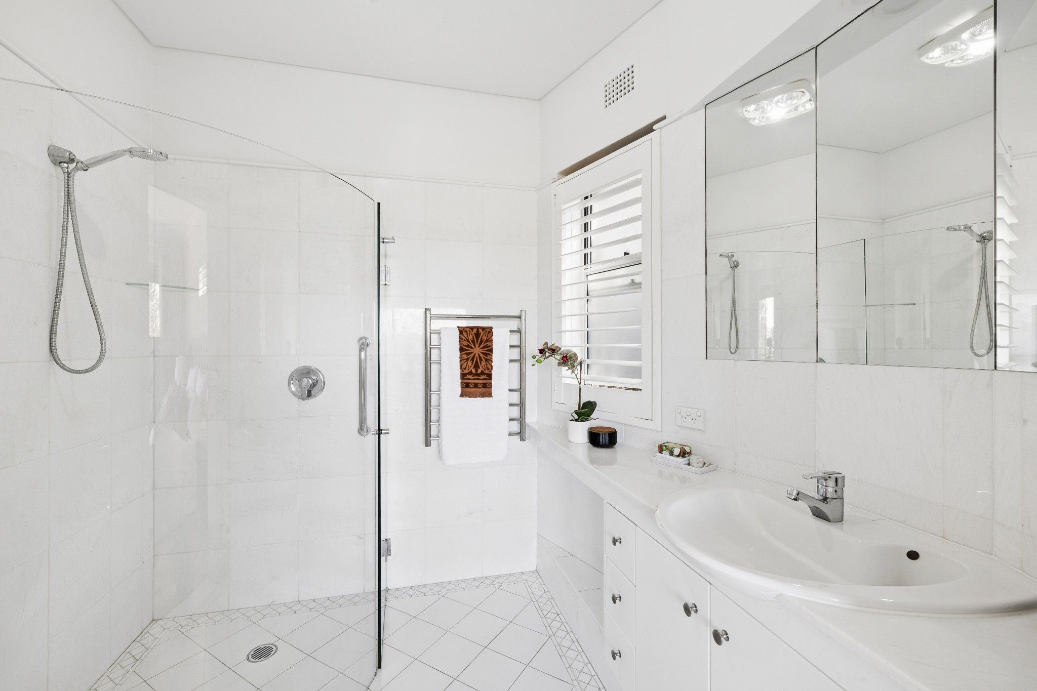 12 Kiora Avenue — photo 12 of 24