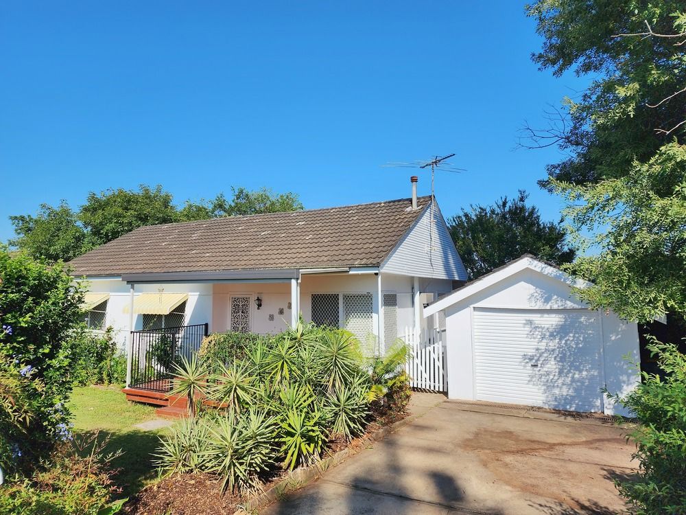 1 Waminda Avenue, Campbelltown, NSW 2560