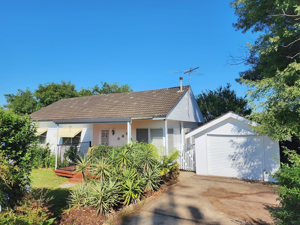 1 Waminda Avenue, Campbelltown, NSW 2560