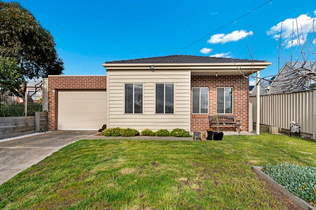 31 Heales Street, Mount Pleasant VIC 3350