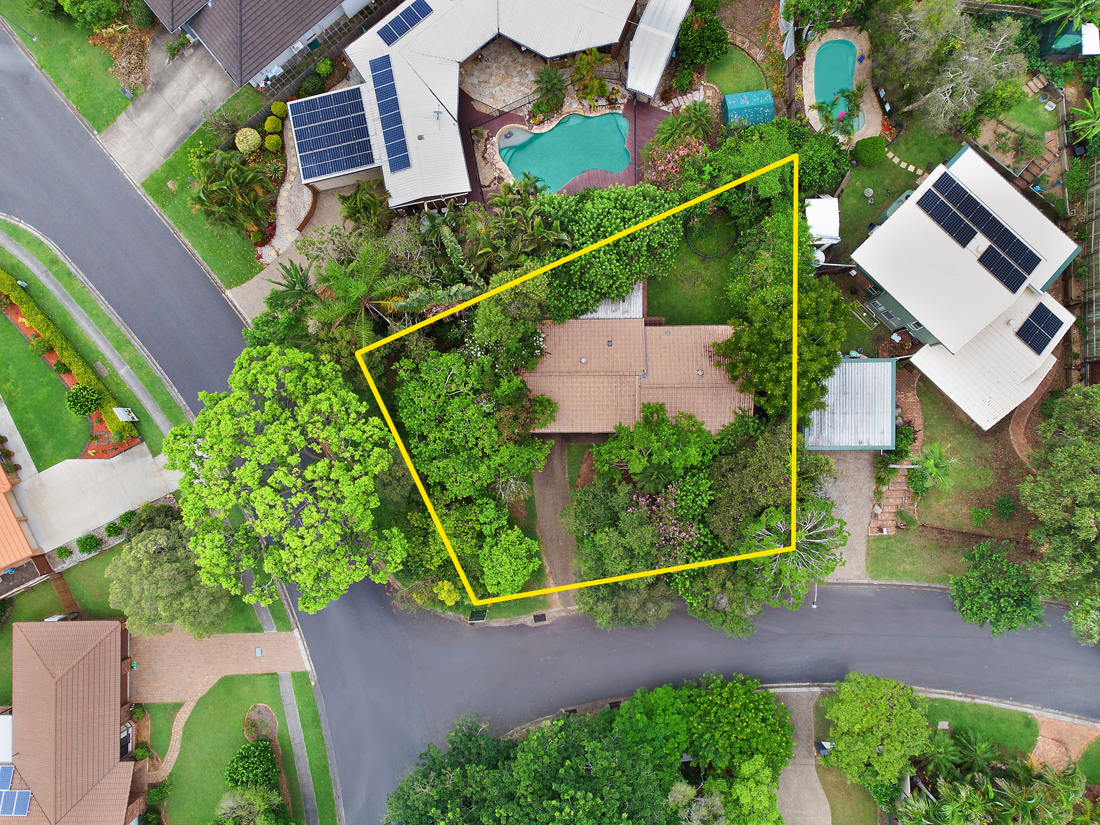 2 Toddington Street, Chapel Hill, QLD 4069