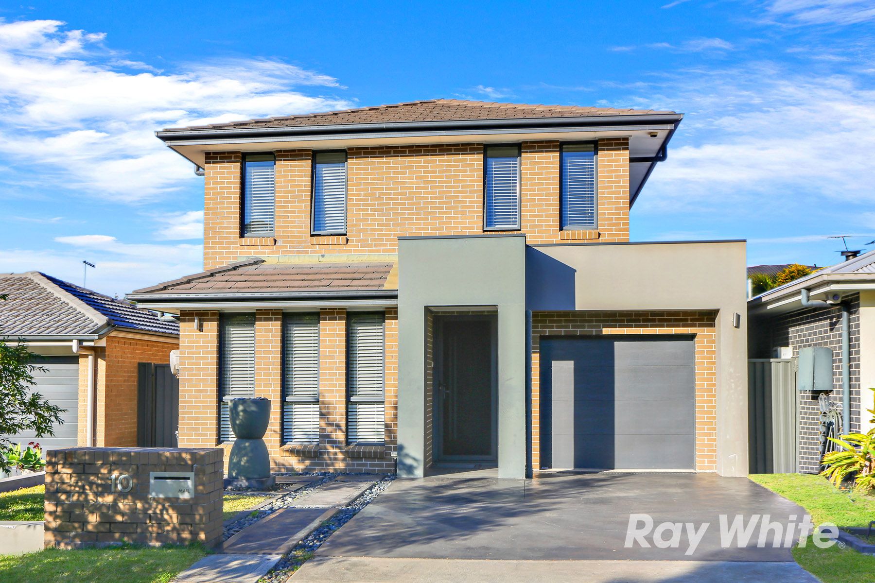 10 Binyang Avenue, Glenmore Park NSW 2745