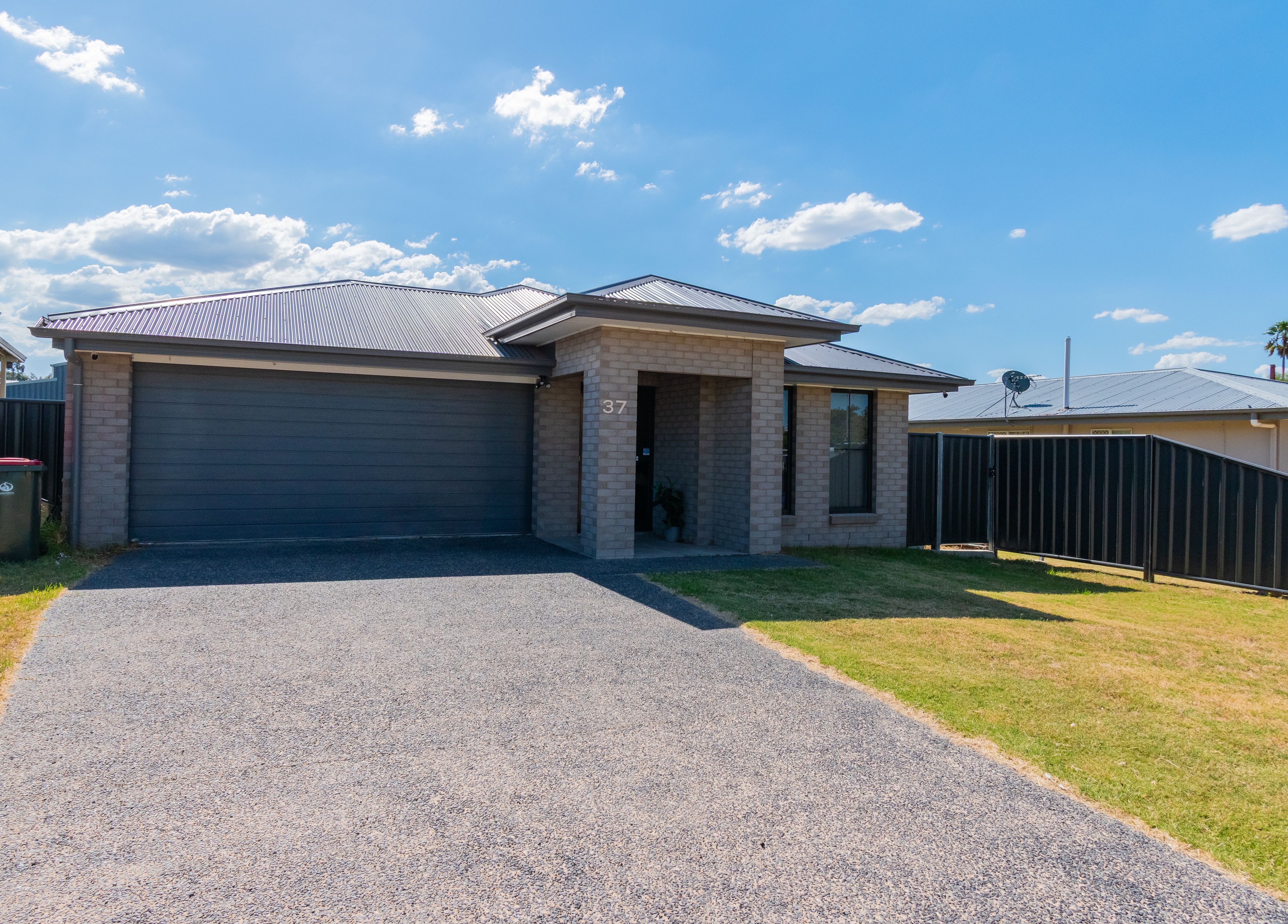 37 Wattle Avenue, Warwick, QLD 4370