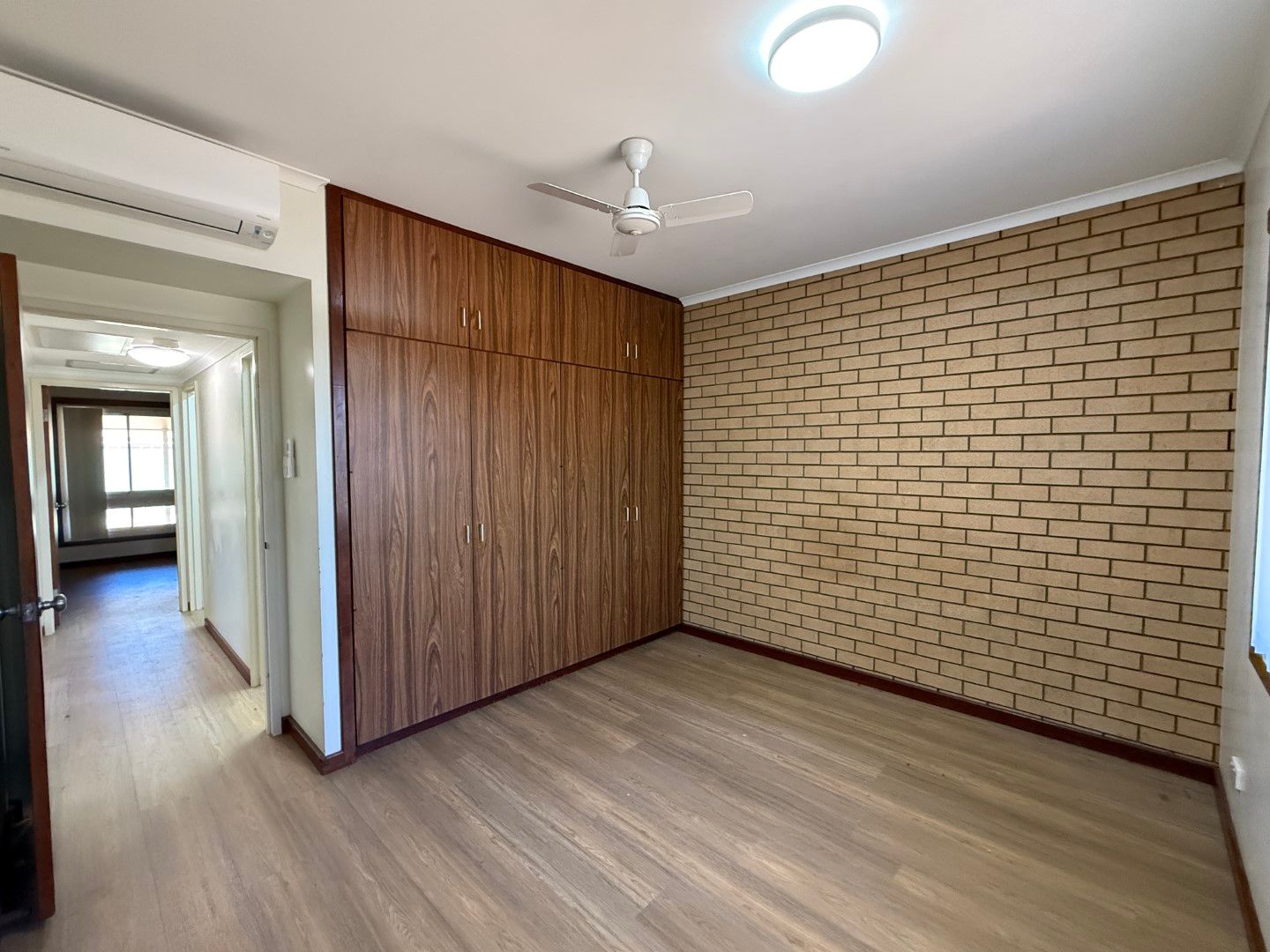 25 Nickol Road — photo 8 of 24