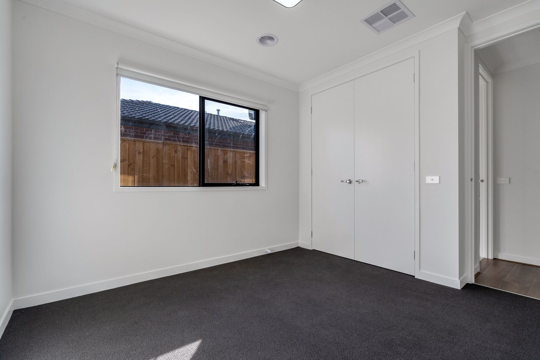12 Aviemore Street — photo 18 of 21
