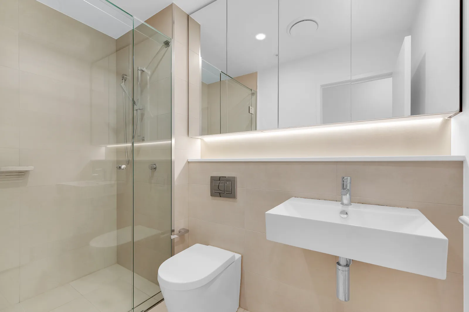 10609/19 Wilson Street, West End