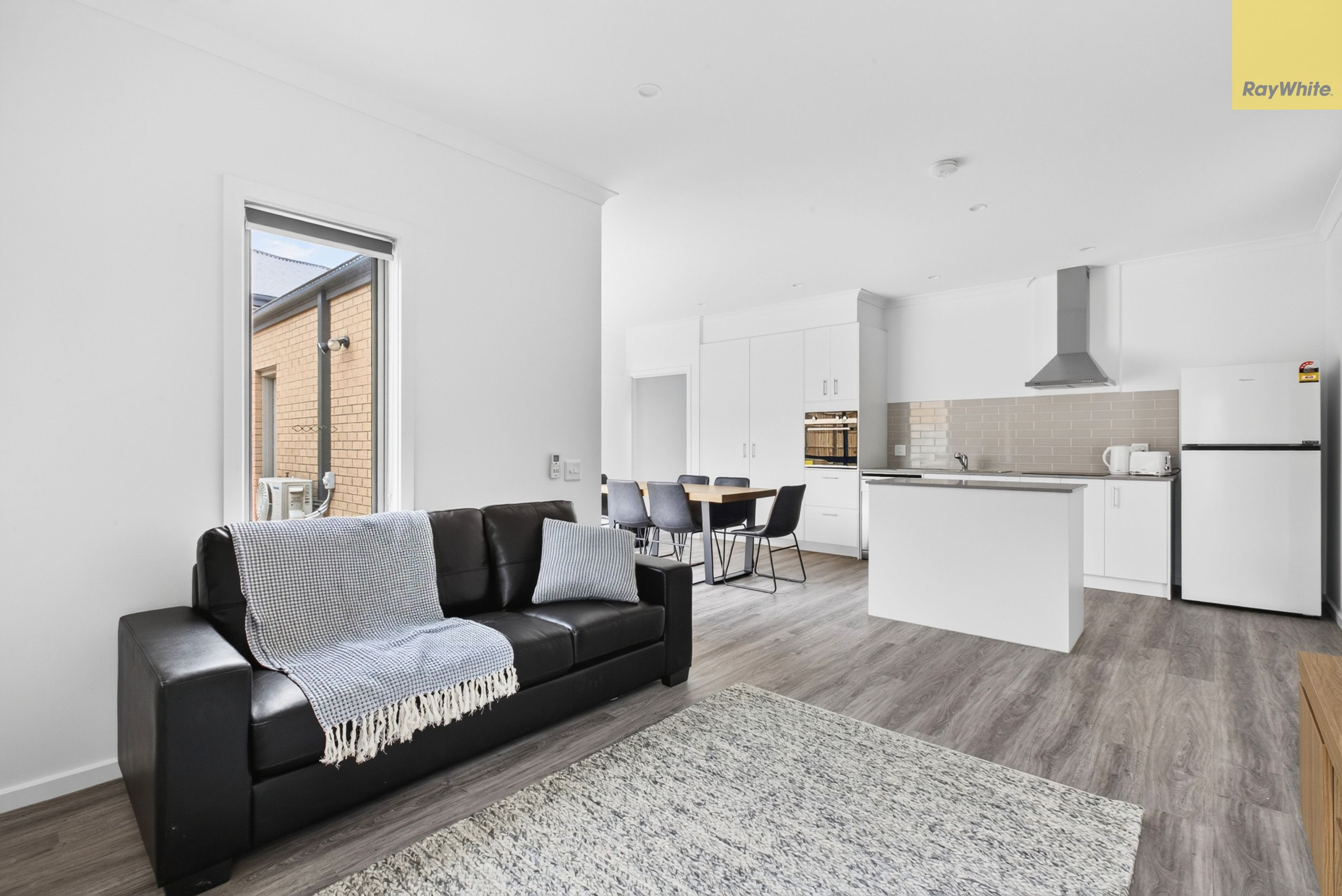 25 Valda Crescent — photo 5 of 16