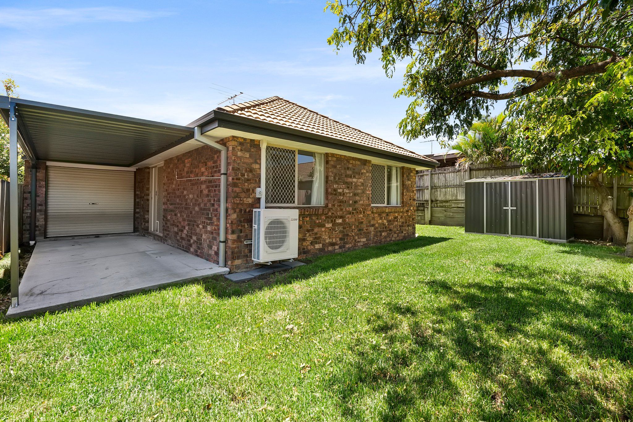 16 Deanbilla Street — photo 5 of 10