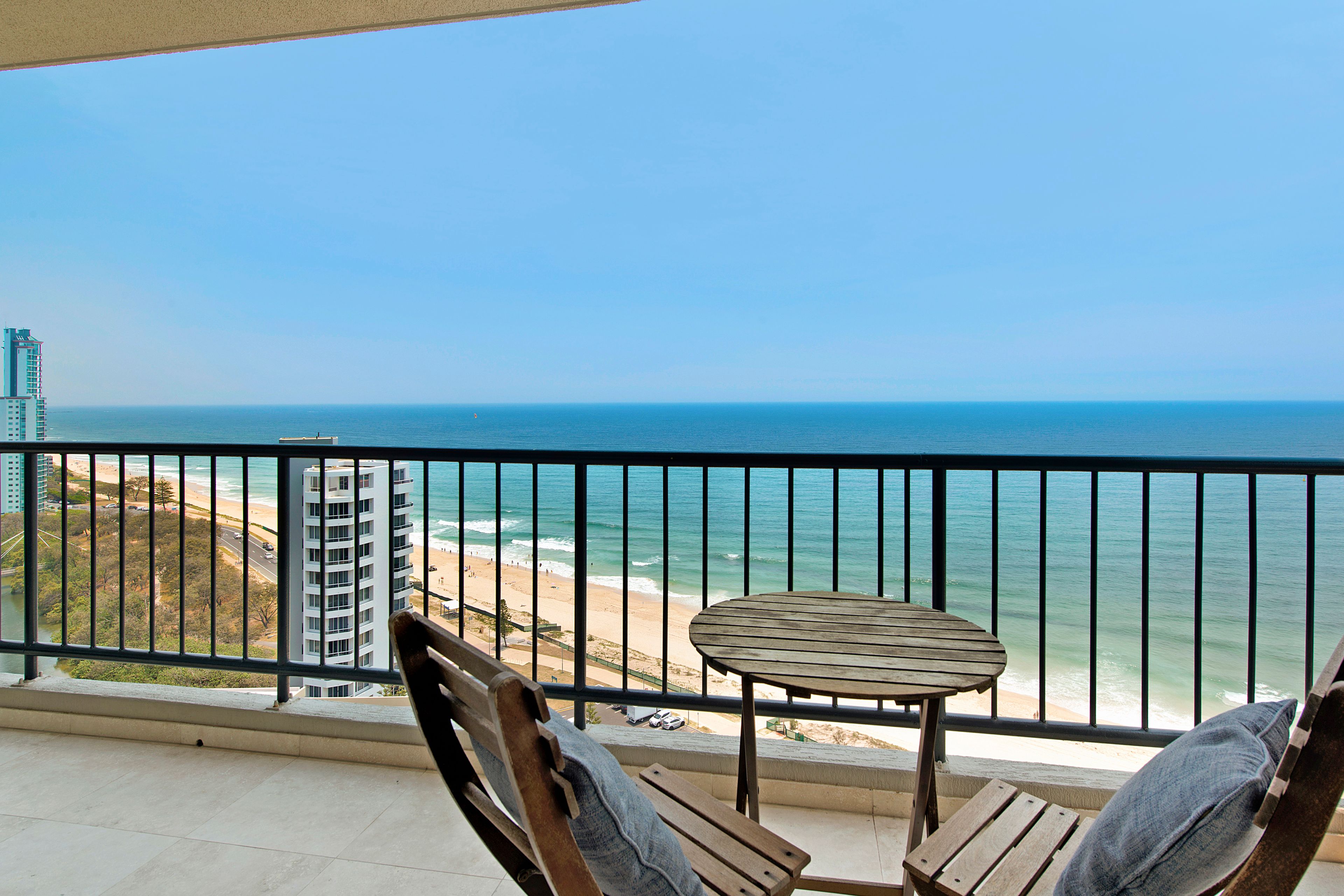 198 Ferny Avenue, Surfers Paradise QLD 4217