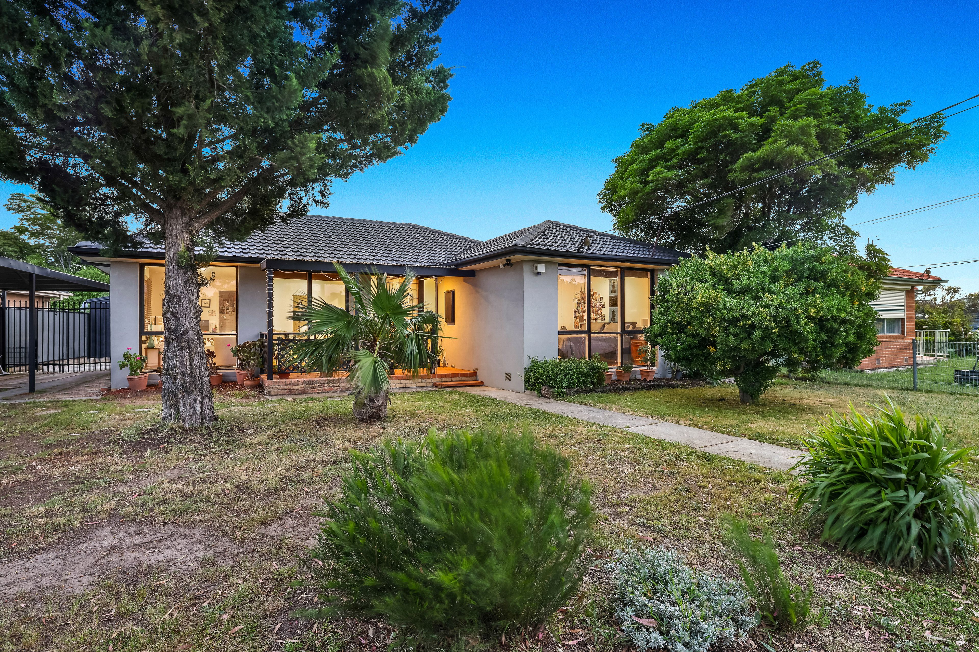 118 South Circular Road, Gladstone Park, VIC 3043