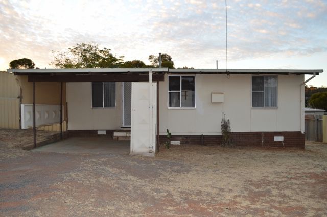 67 Gordon Adams Road, Kambalda East WA 6442