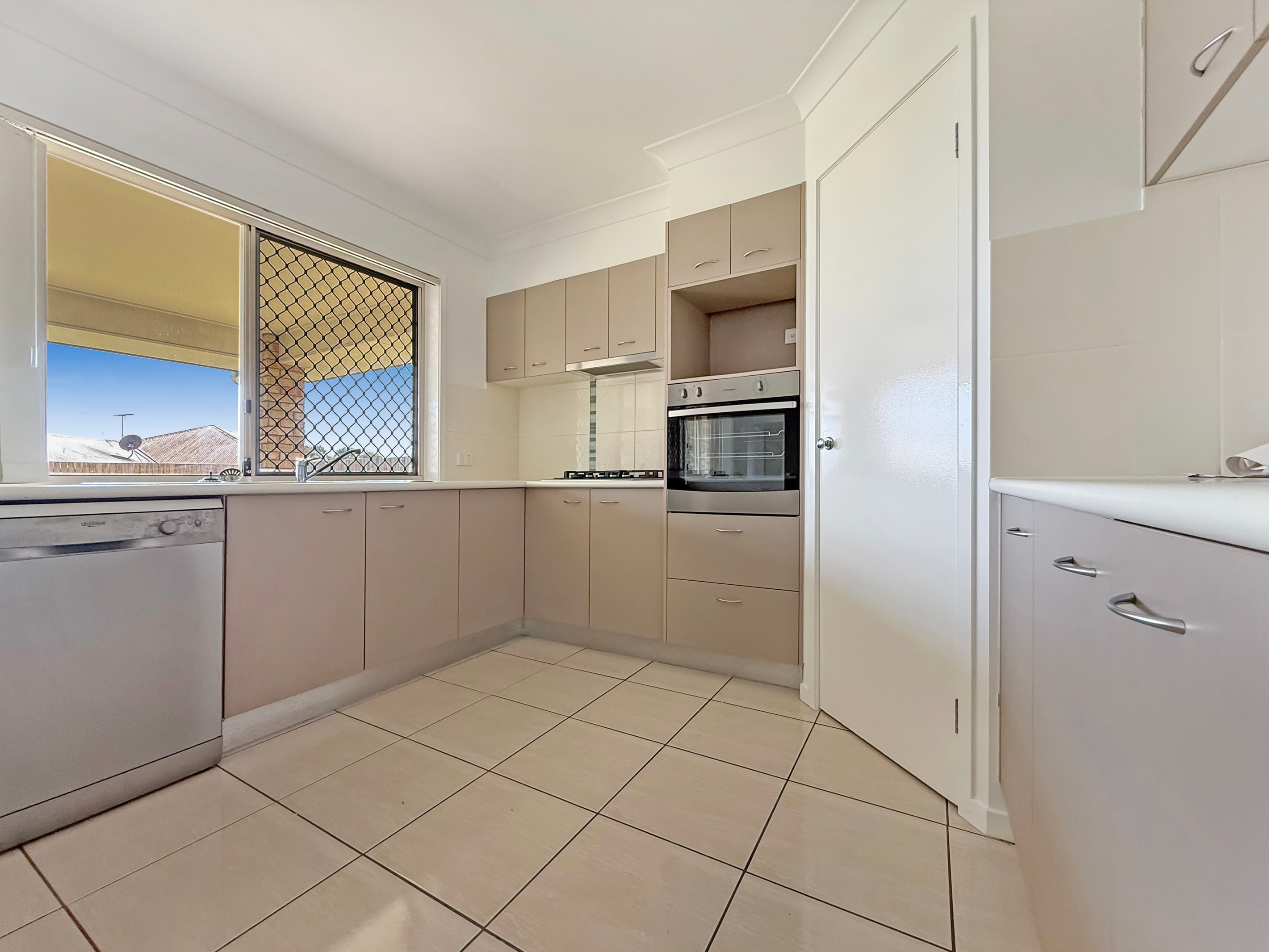 1142 Oakey Flat Road, Narangba, QLD 4504