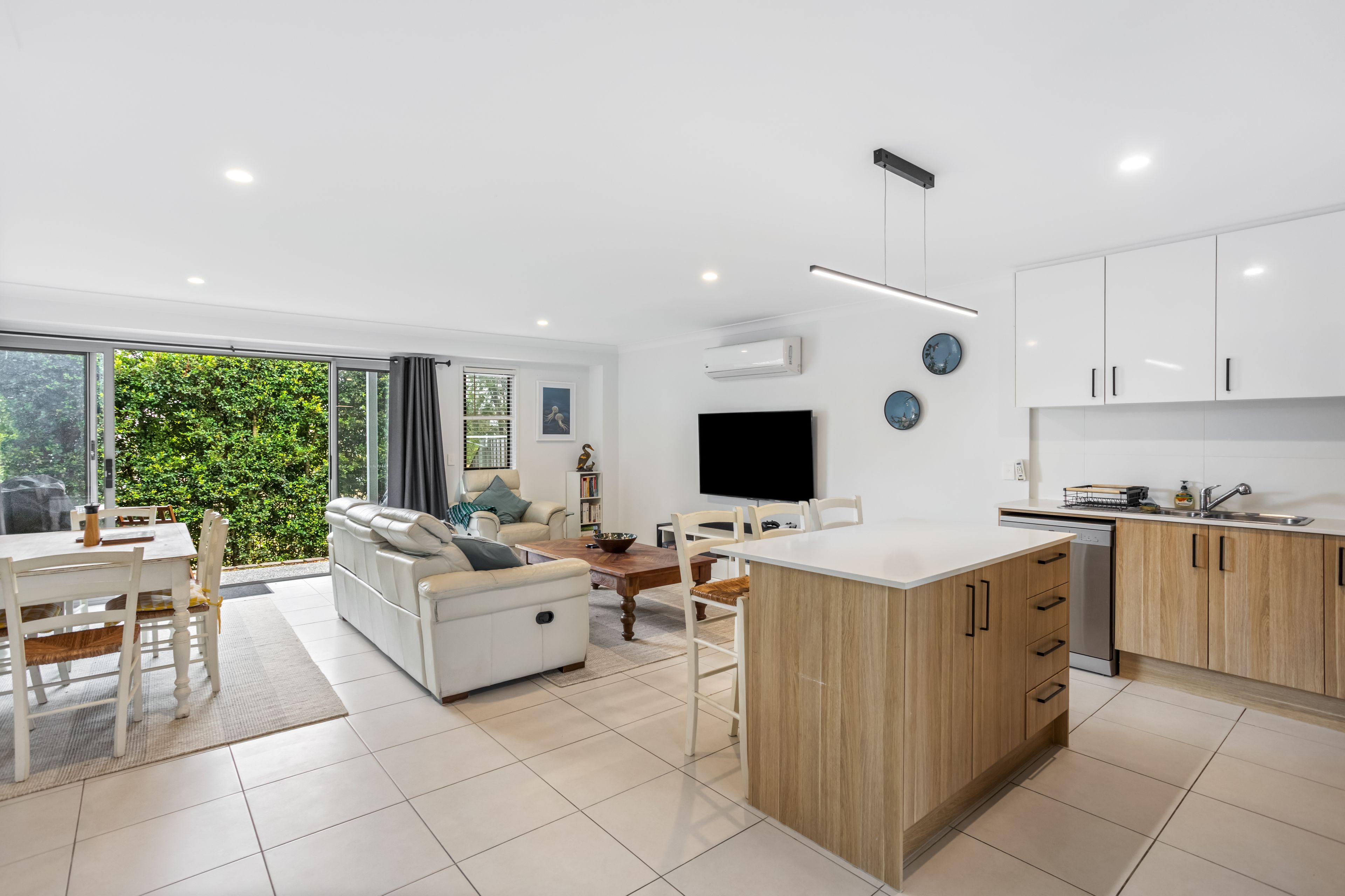 9/16 Bottle Brush Circuit, Coomera, QLD 4209