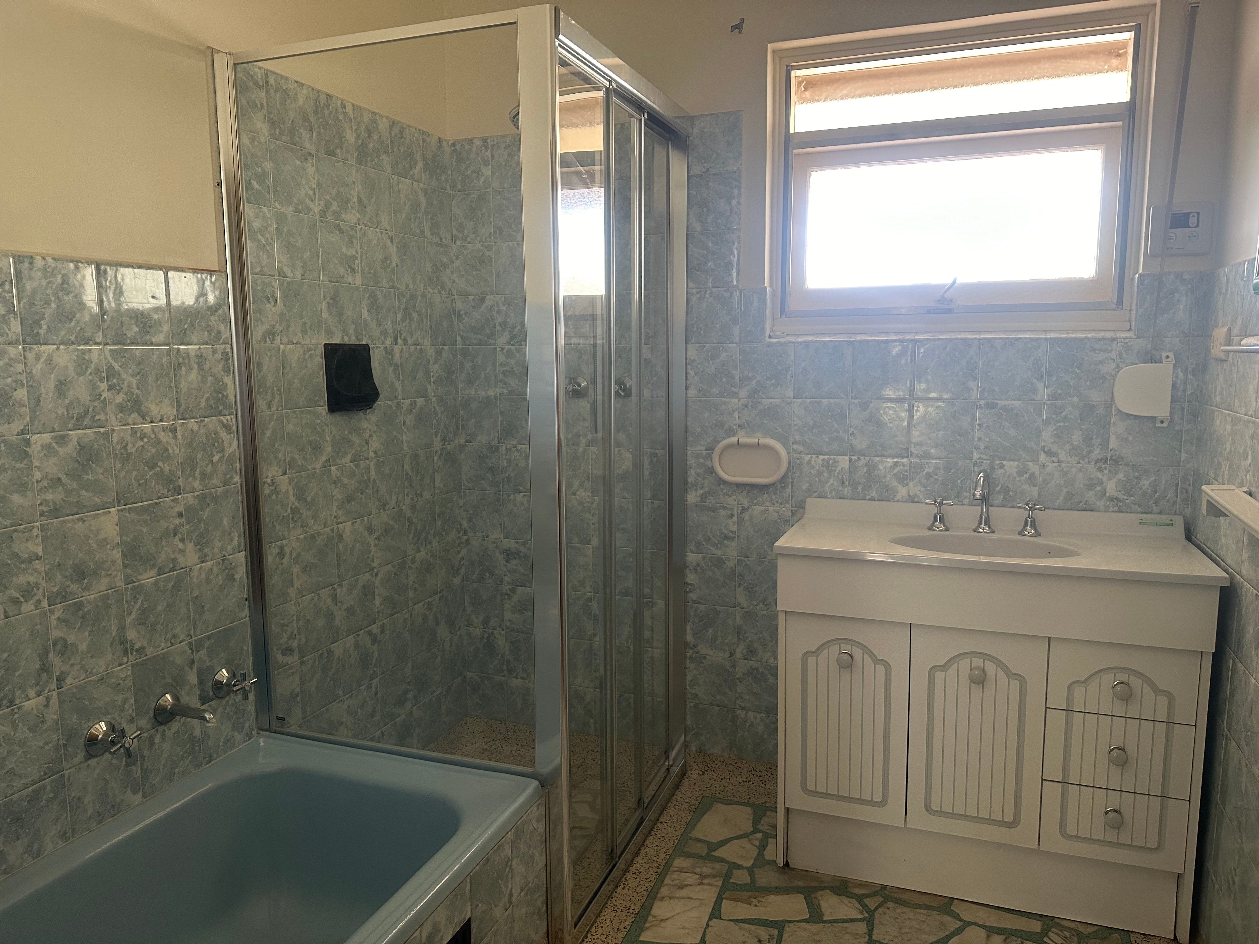 29 Eton Avenue — photo 7 of 10