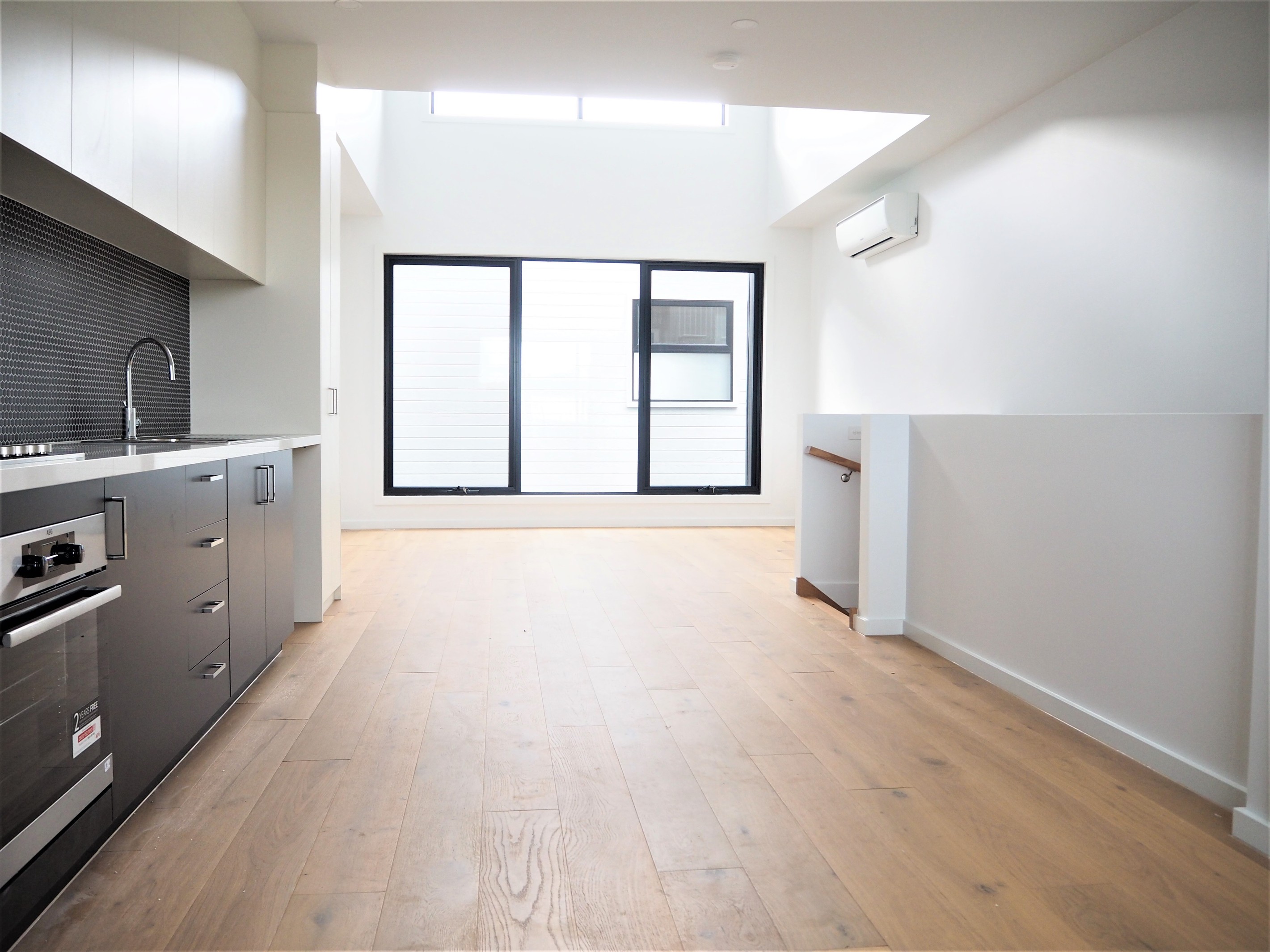2/6 McComas Street, Reservoir, VIC 3073