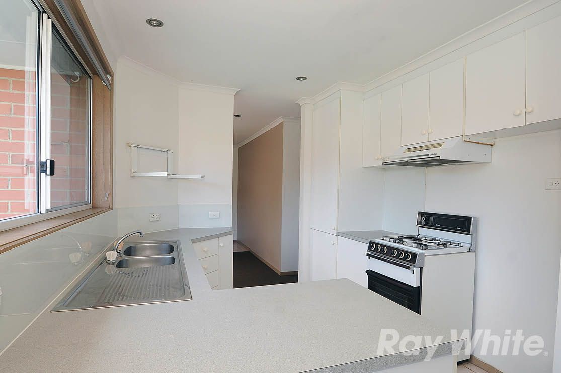 2/30 Cambridge Drive — photo 2 of 6
