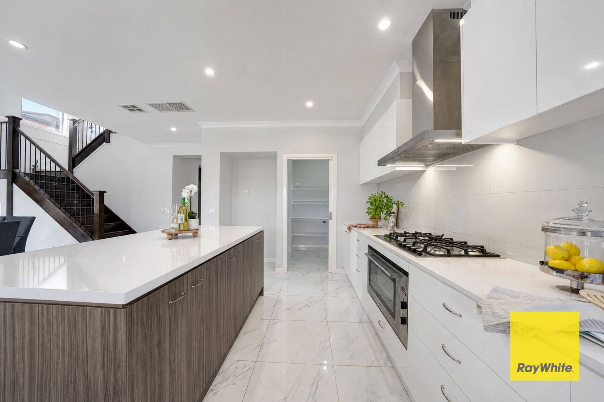 12 Eason Avenue — photo 7 of 23