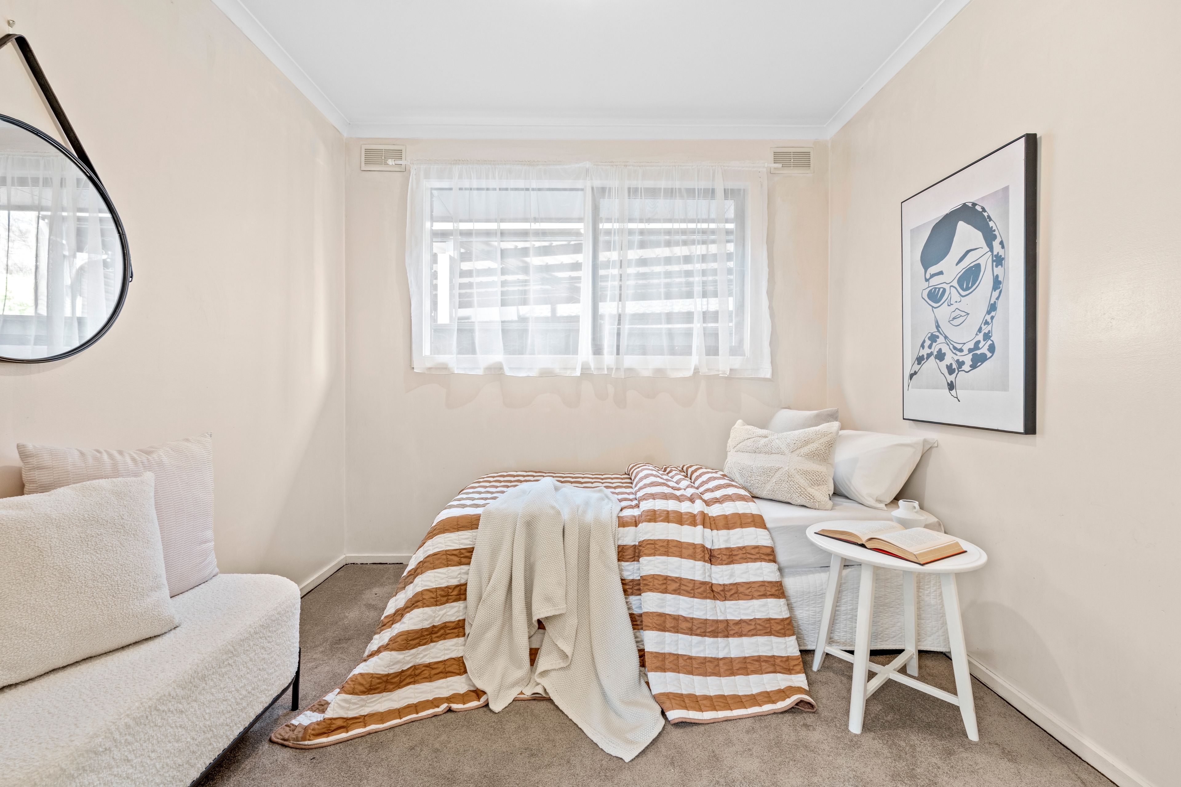 12 Penrith Crescent — photo 13 of 16
