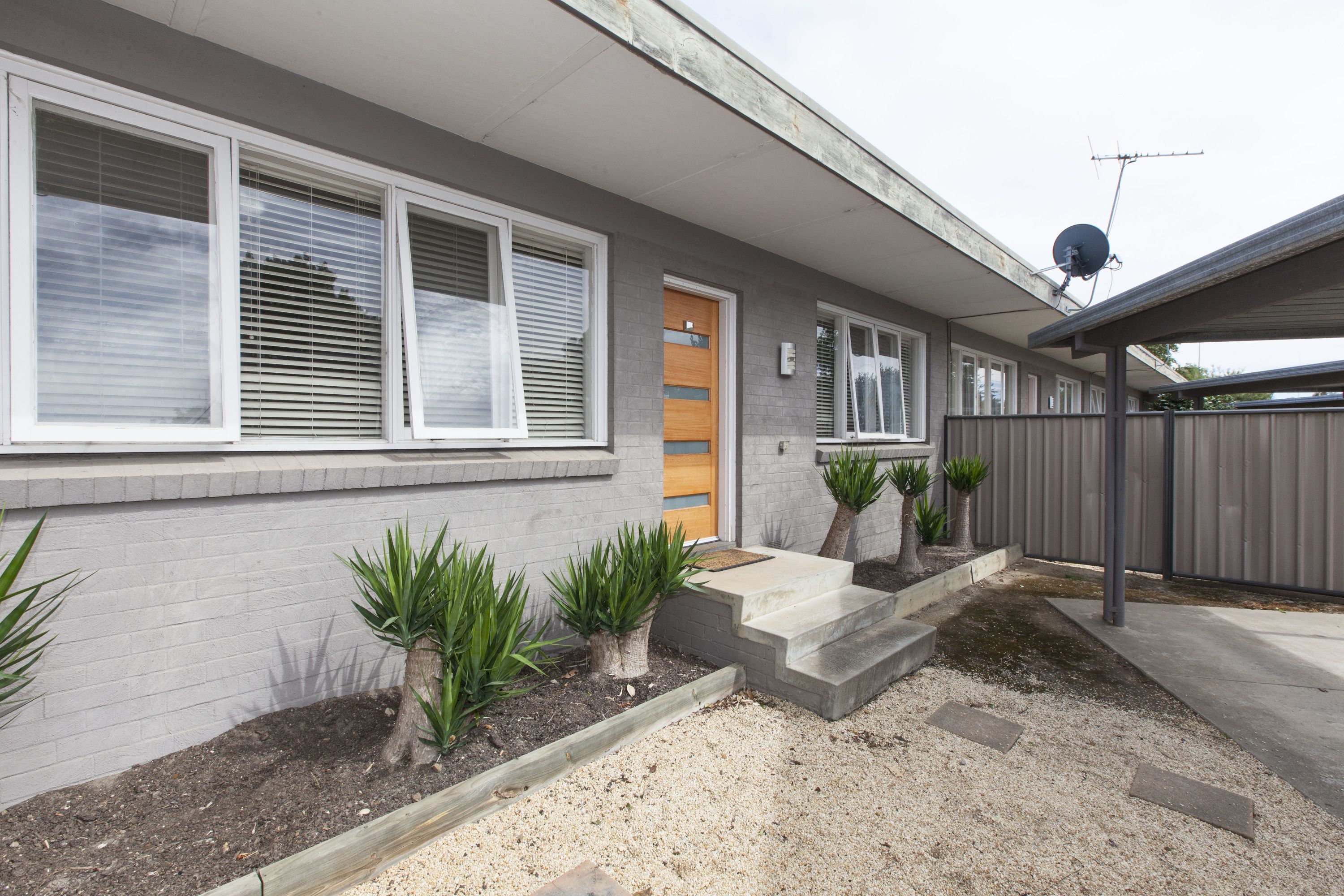 2/11 High Street, Ararat, VIC 3377