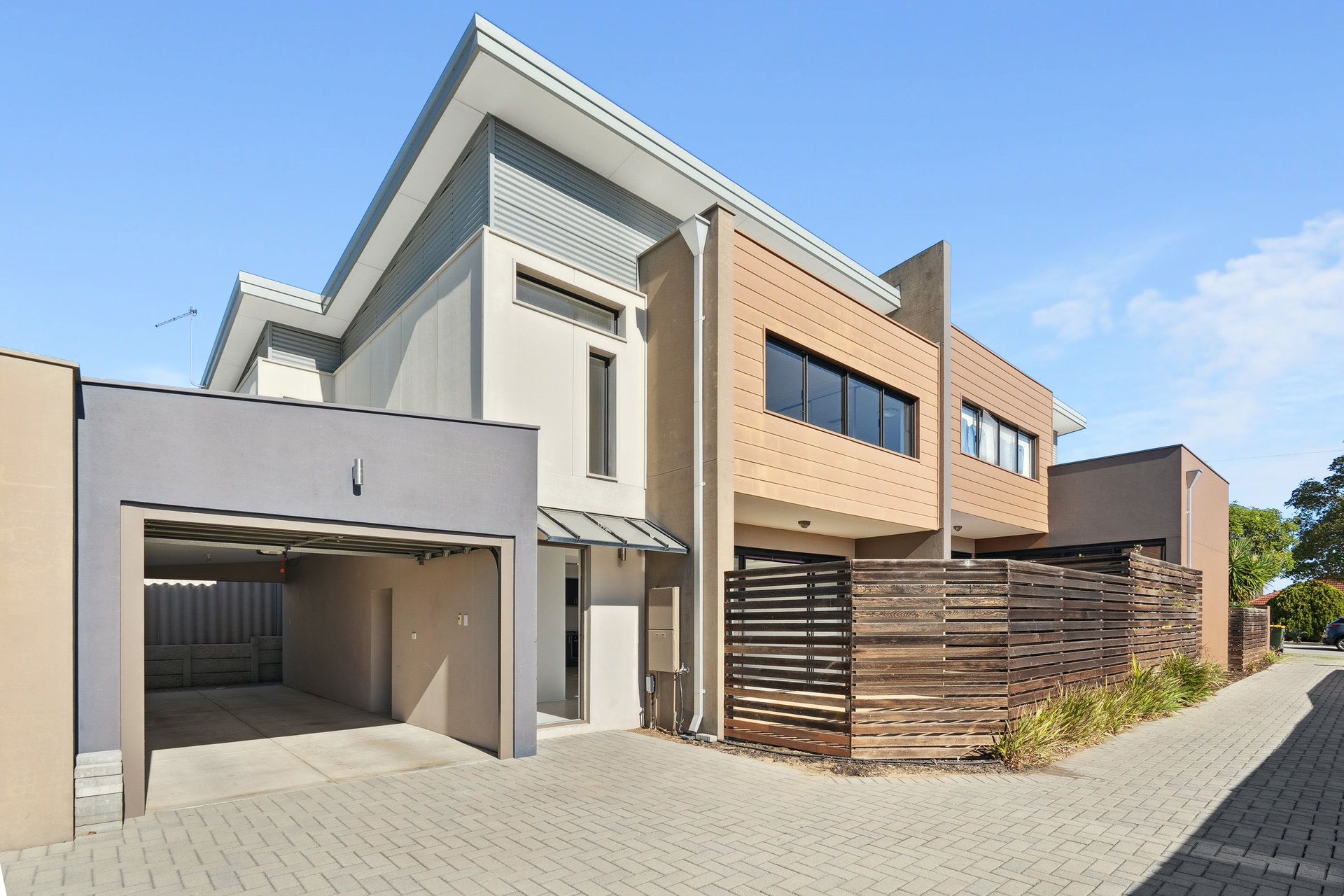 23B Eastbourne Crescent, Nollamara WA 6061