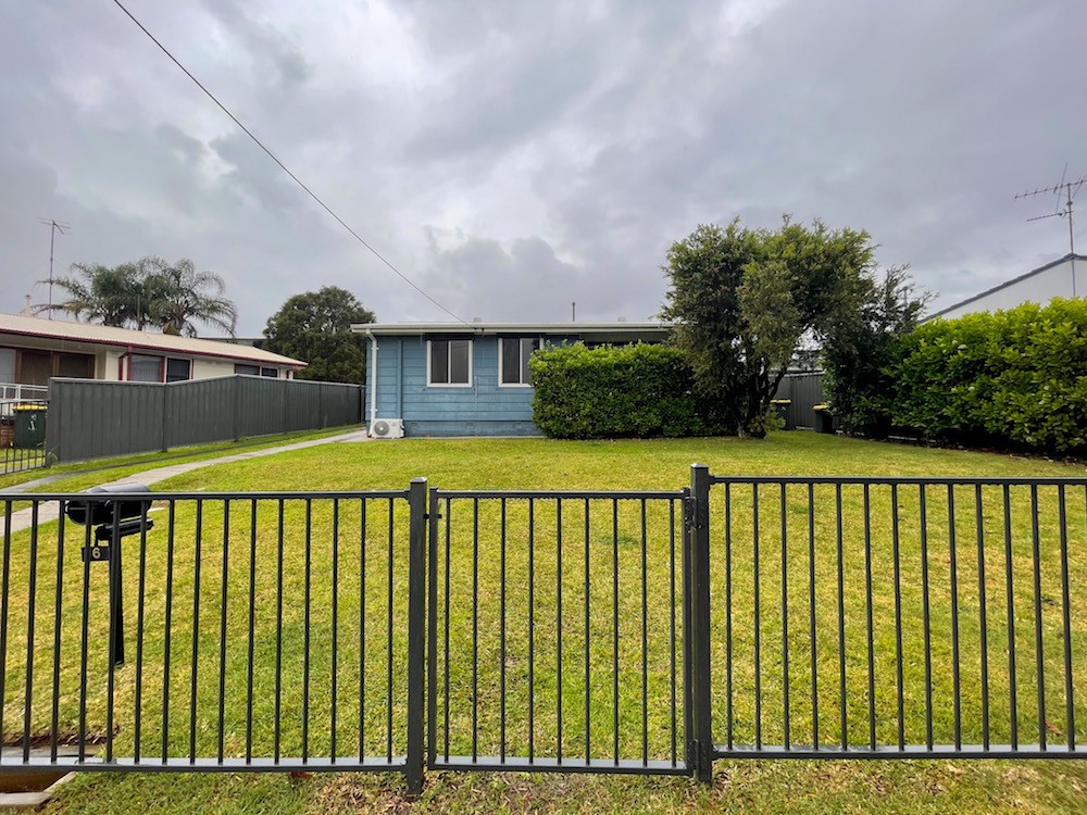6 Byron Avenue, Campbelltown, NSW 2560