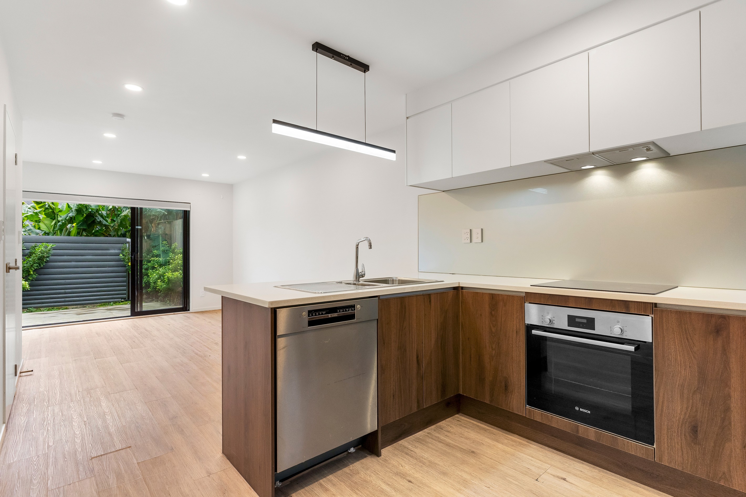 8/237 Swanson Road, Henderson, Waitakere City