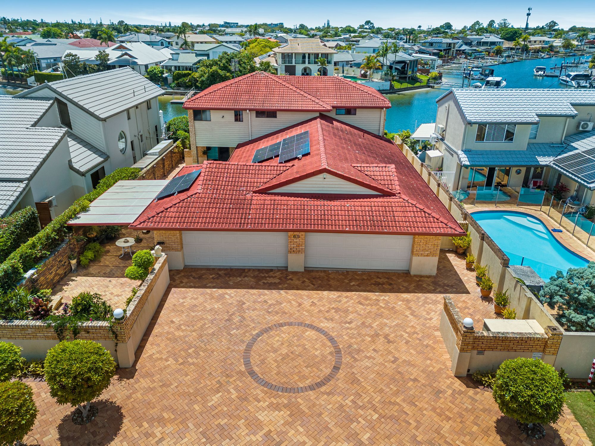 69 Tradewinds Avenue, Paradise Point, QLD 4216