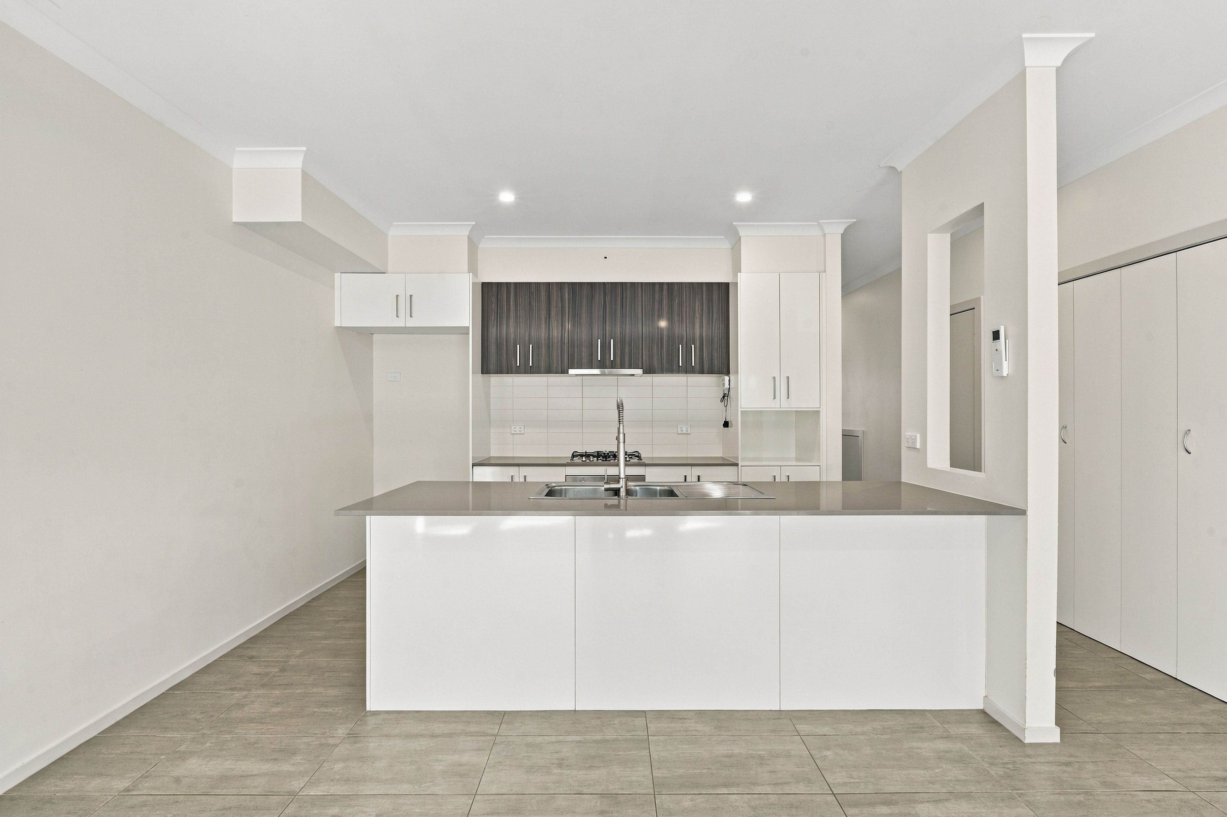8 Plummer Street — photo 2 of 12