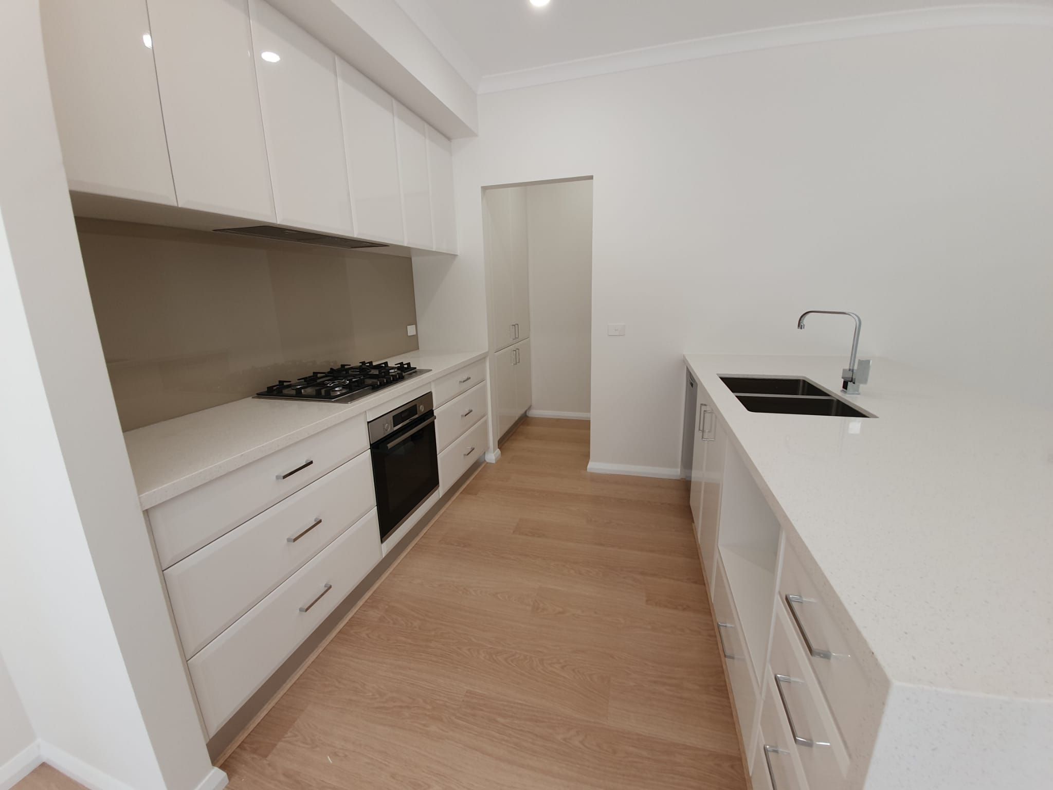 2/6 Richardson Rise, Wantirna South, VIC 3152