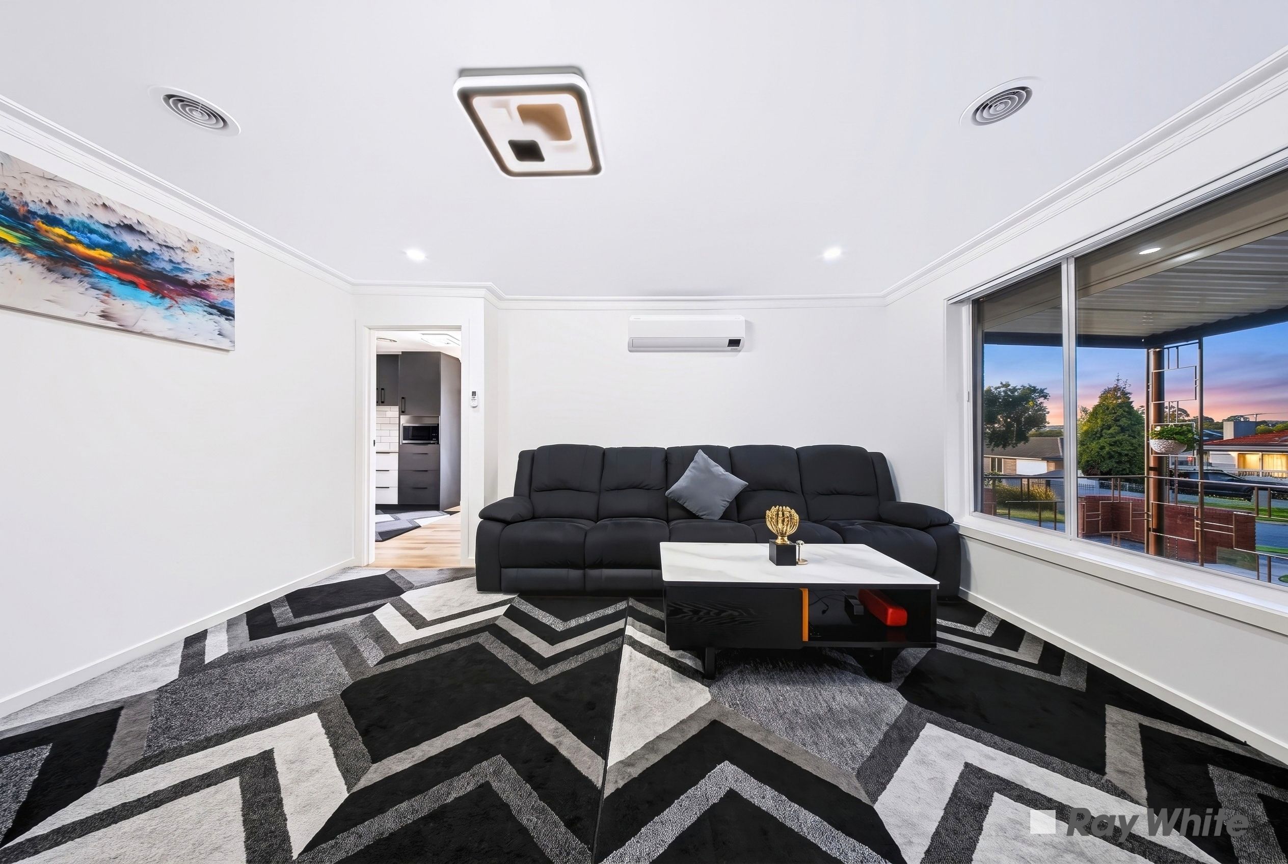 1/9 Dorothy Street — photo 3 of 18