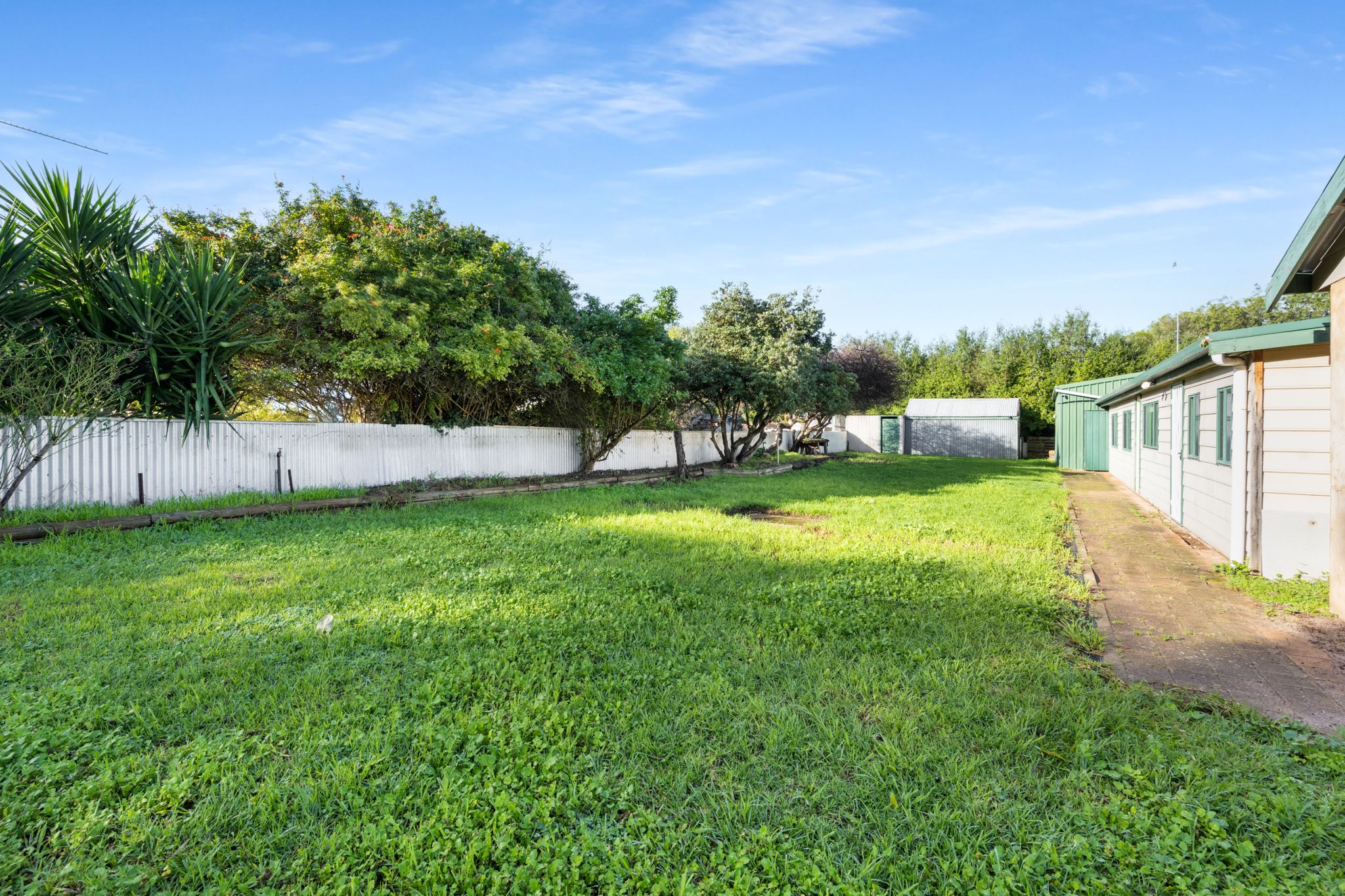 1 Oak Avenue — photo 12 of 14