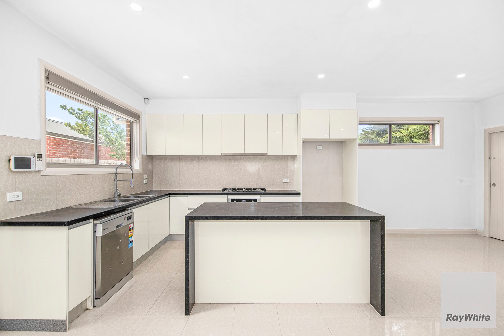 2/69 Bindi Street, Glenroy, VIC 3046