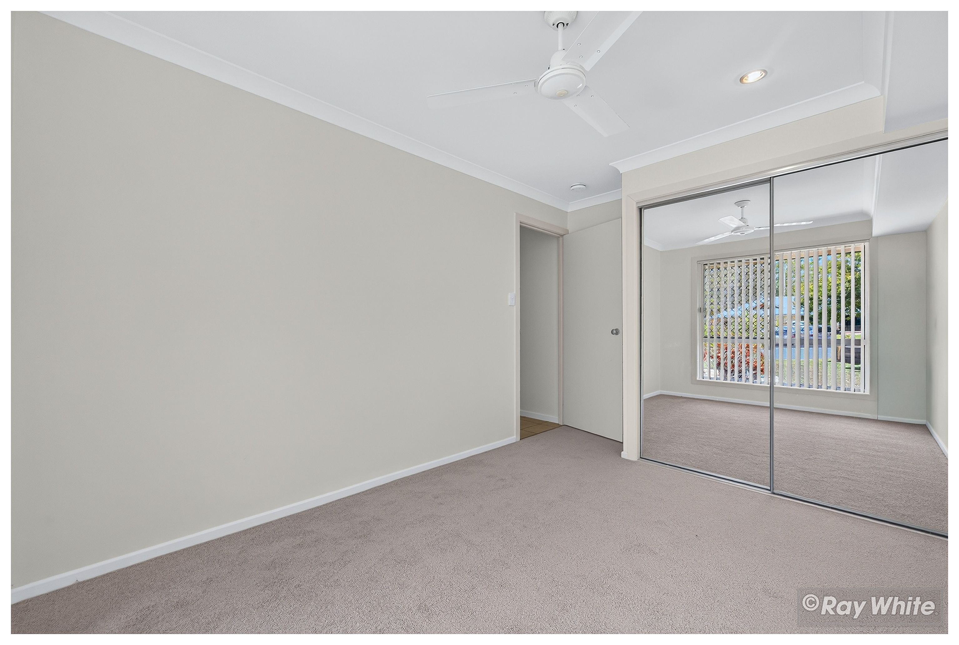 24 Lilydale Close — photo 16 of 30