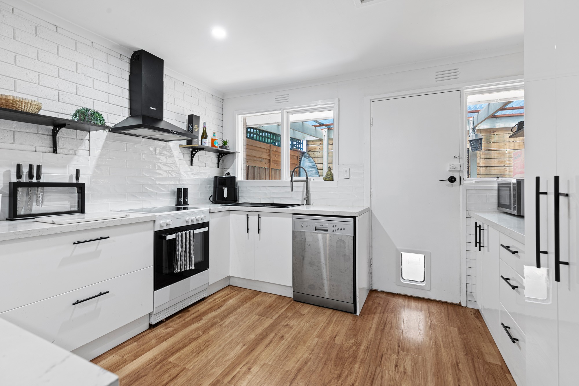 2/16 Claremont Crescent, Hoppers Crossing, VIC 3029