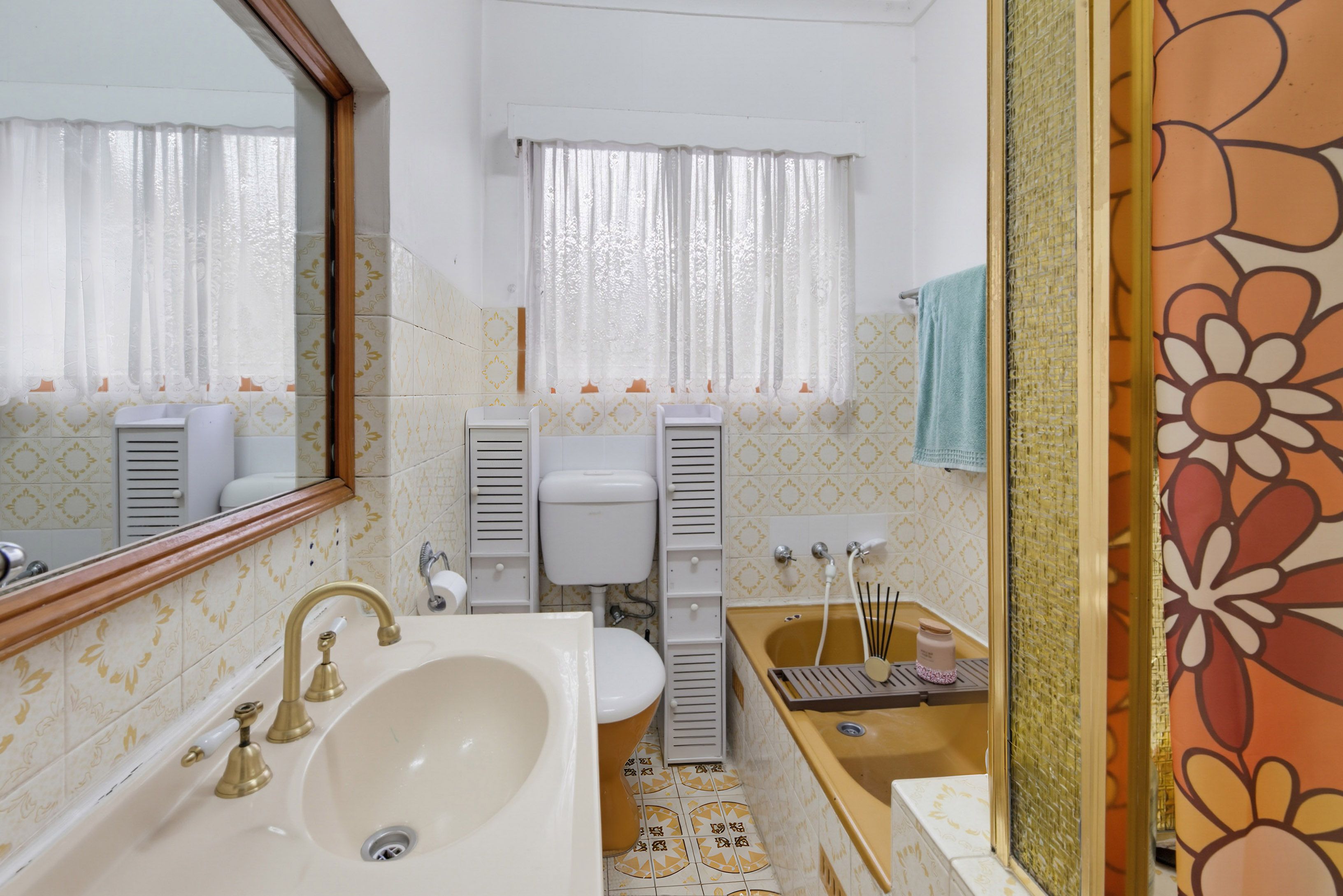 701 King Georges Road — photo 8 of 12