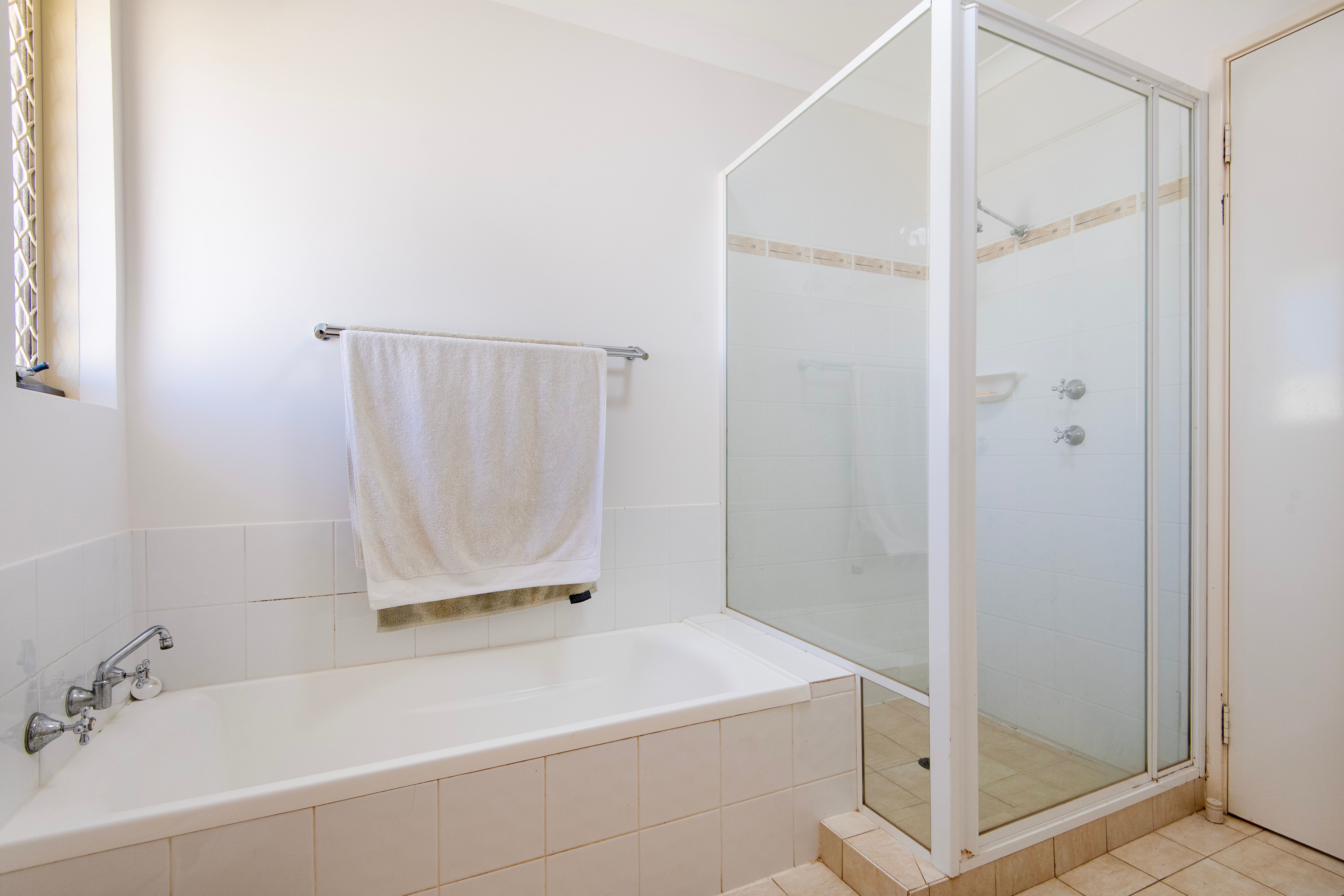122 Burges Street — photo 11 of 17