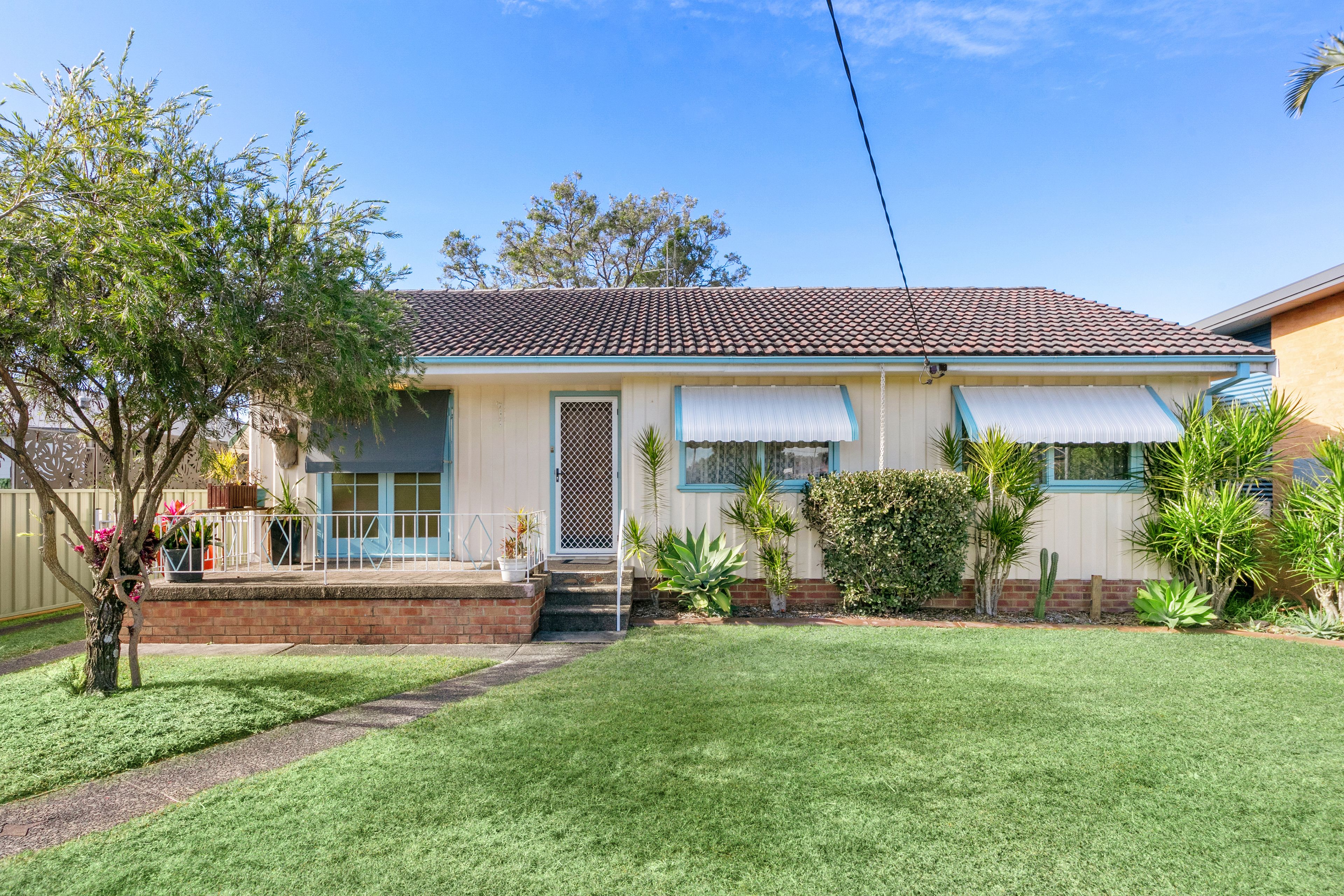 10 Noela Place, Budgewoi NSW 2262