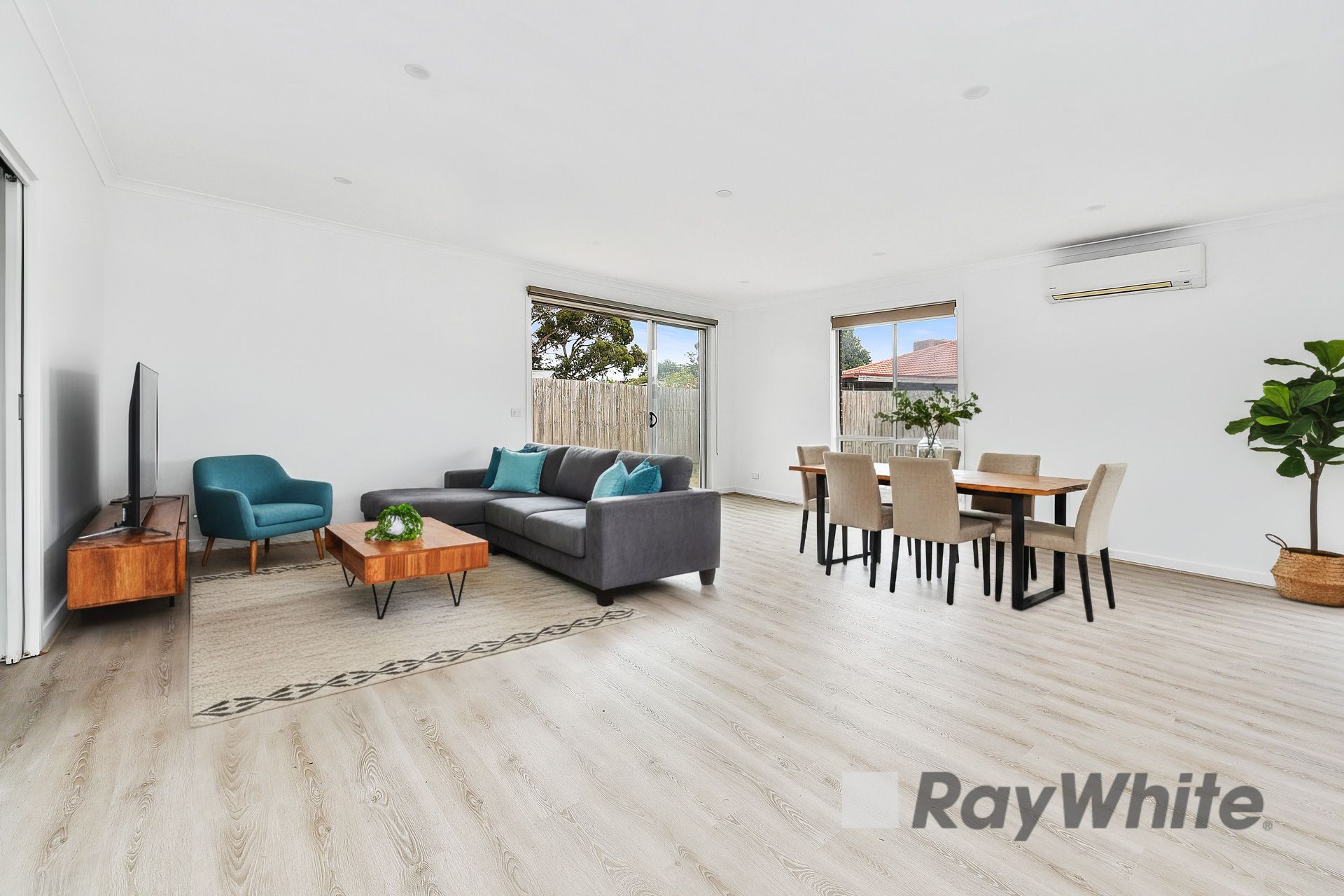 2/142 Pound Road, Hampton Park, VIC 3976