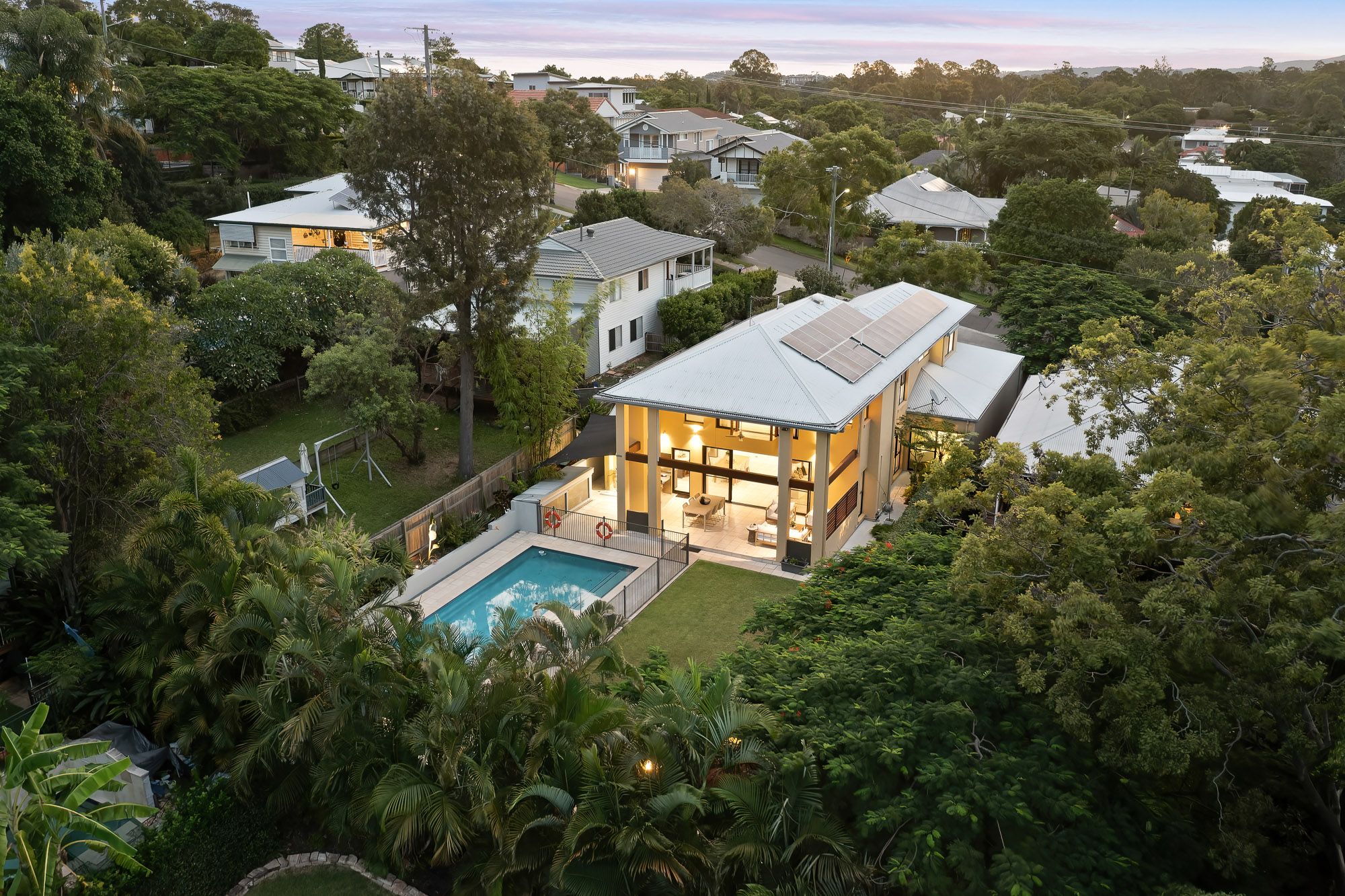 104 Dewar Terrace, Sherwood, QLD 4075