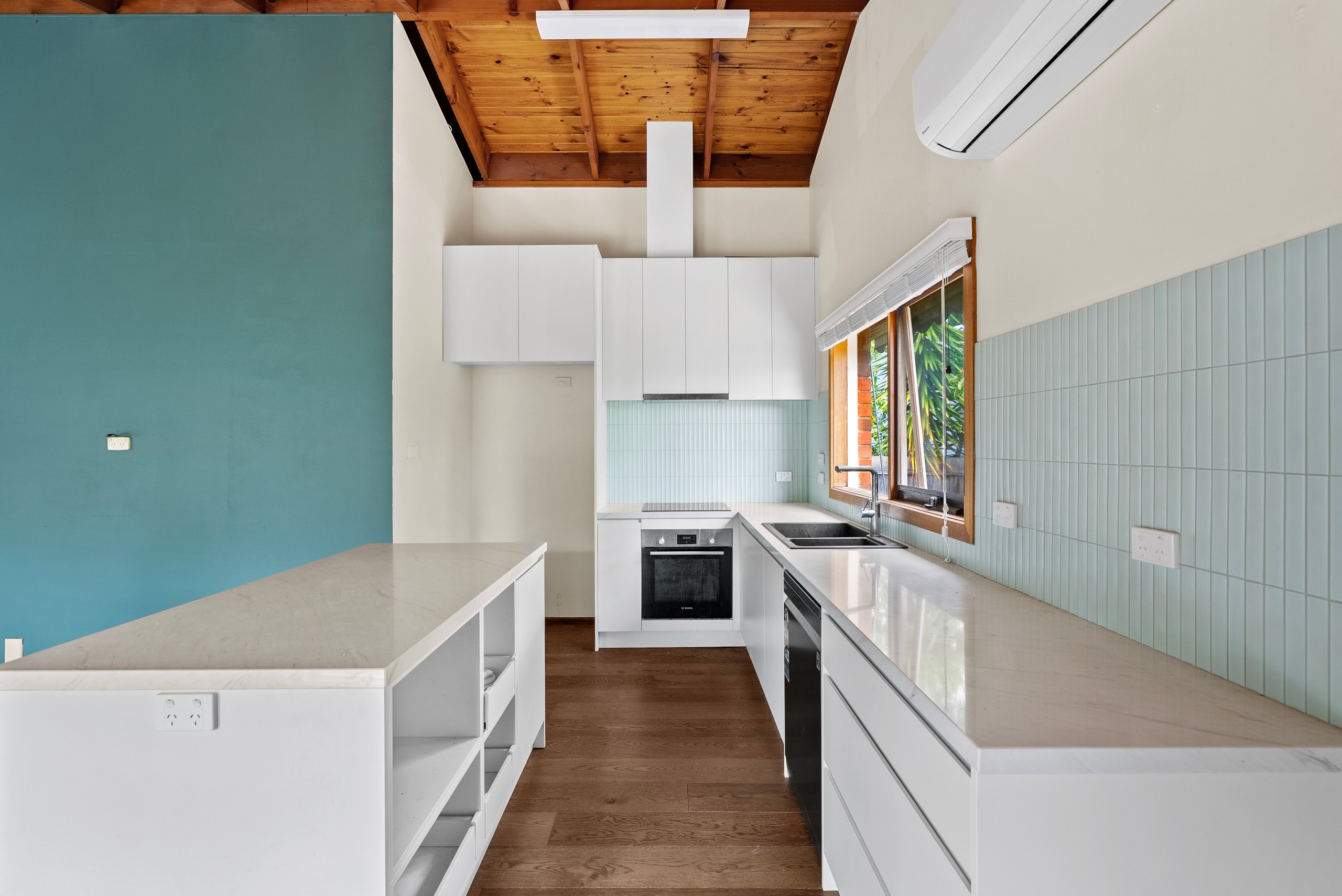 2/30 Maidstone Street, Ringwood, VIC 3134